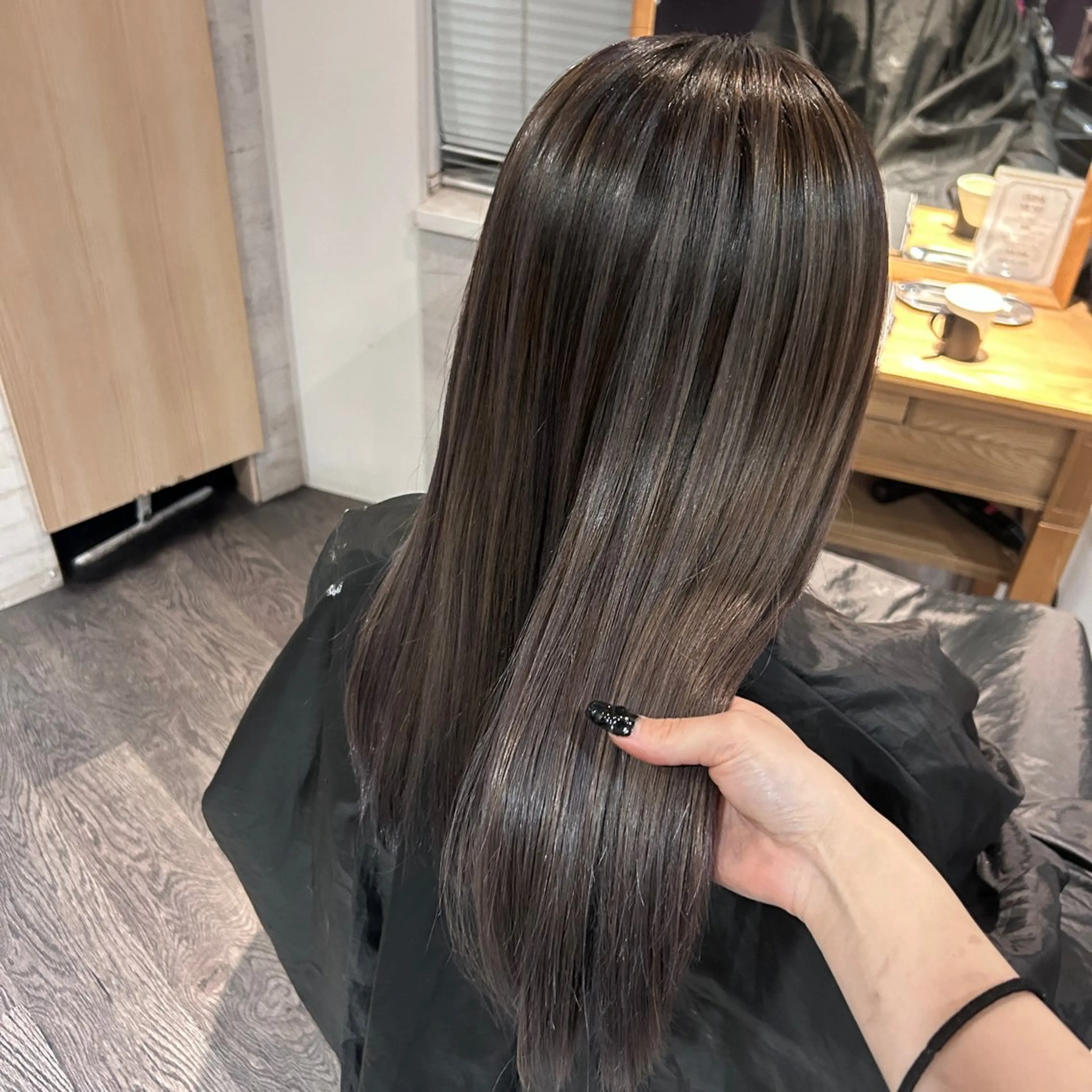 ロング カラー ハイトーン🇰🇷 19歳美容師アリルのヘアスタイル