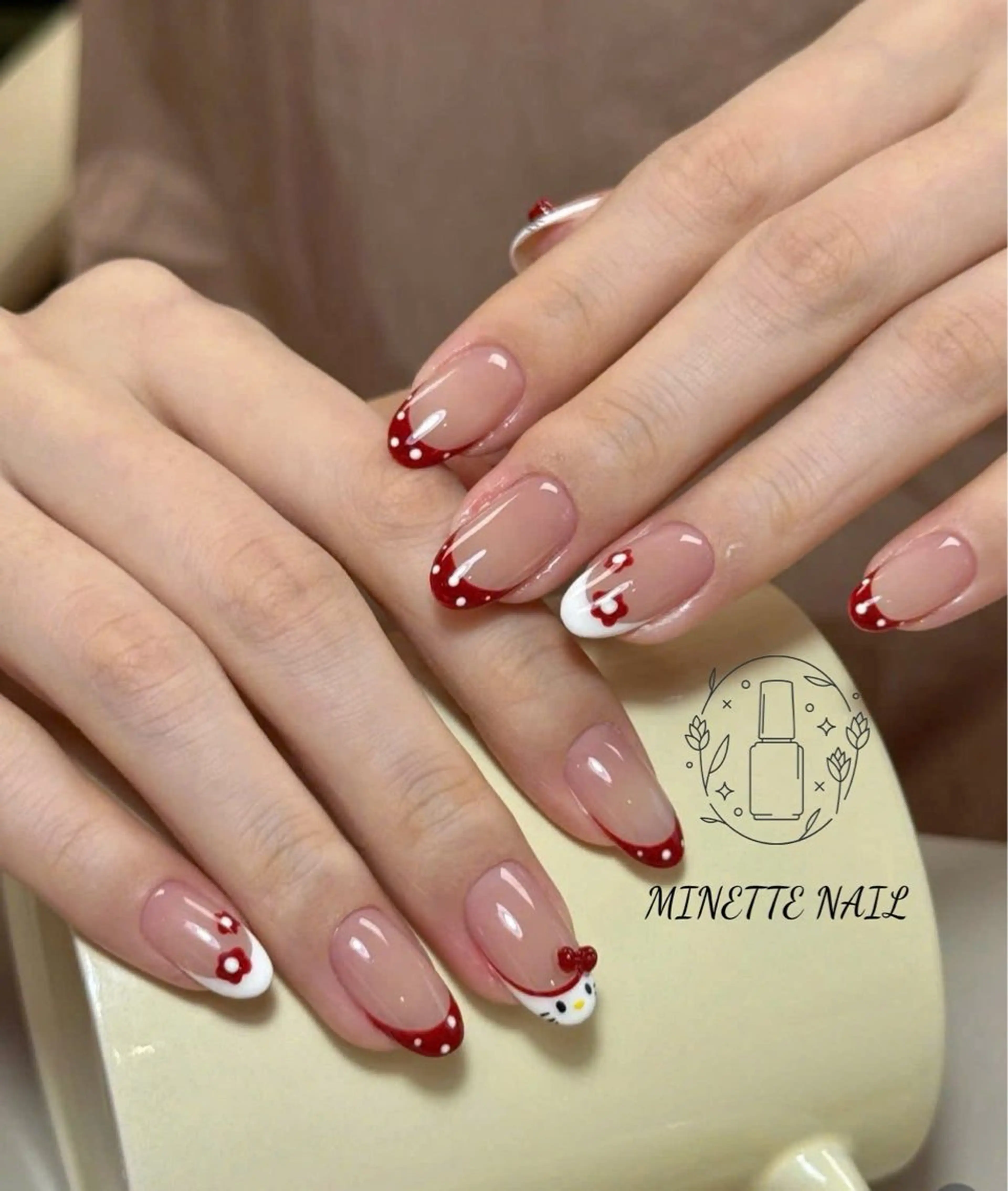 ネイル アートネイル ドット フレンチネイル ガーリー 赤色 ハンドネイル Minette Nail 池袋(ミネットネイル)所属・Minette Nailのネイルデザイン