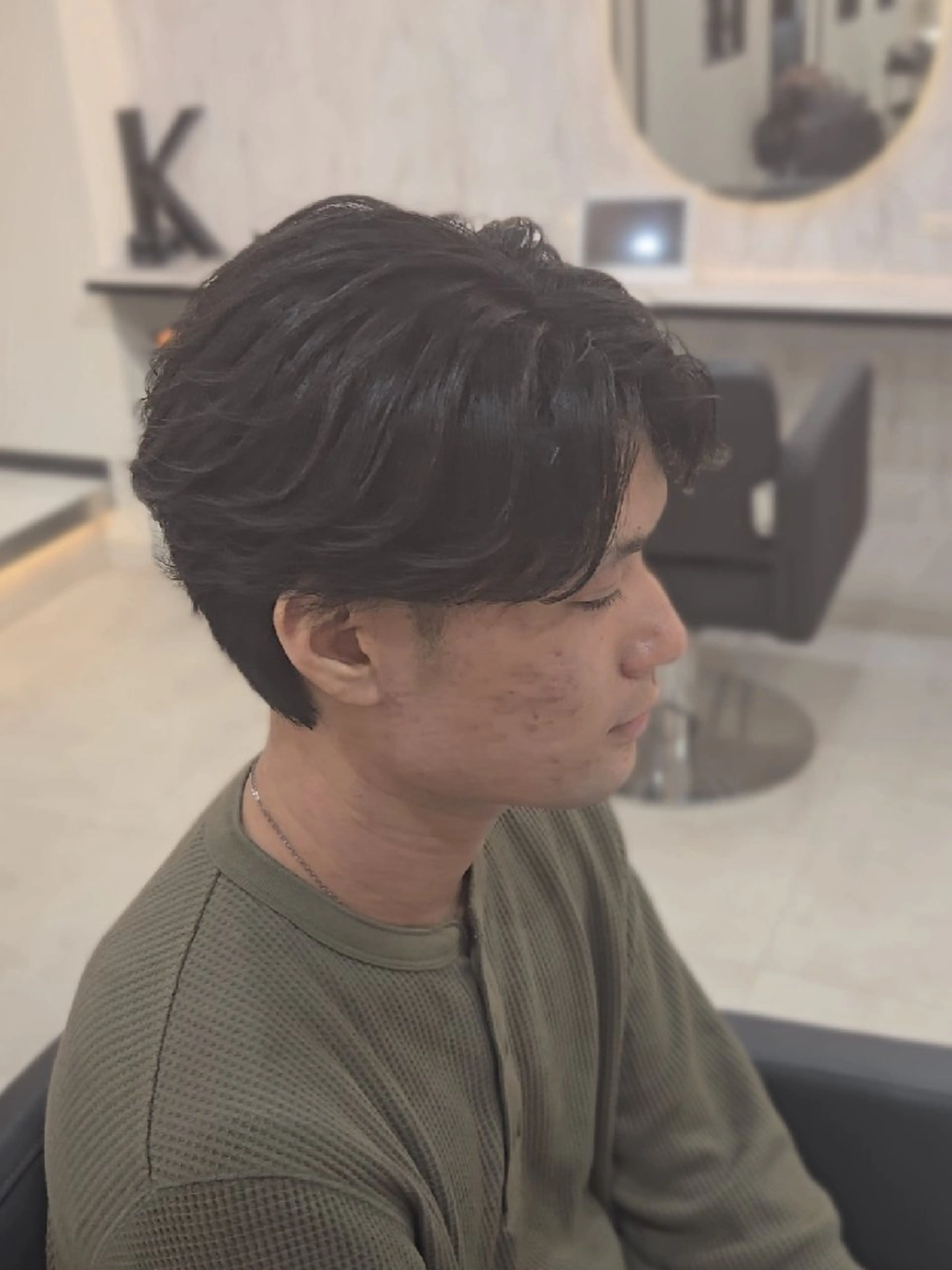 メンズ ミディアム ミディアムパーマ センターパート メンズパーマ カット ヘアセット Lapis 名古屋駅前店所属・LEN名古屋/パーマ メンズ特化美容師のヘアスタイル
