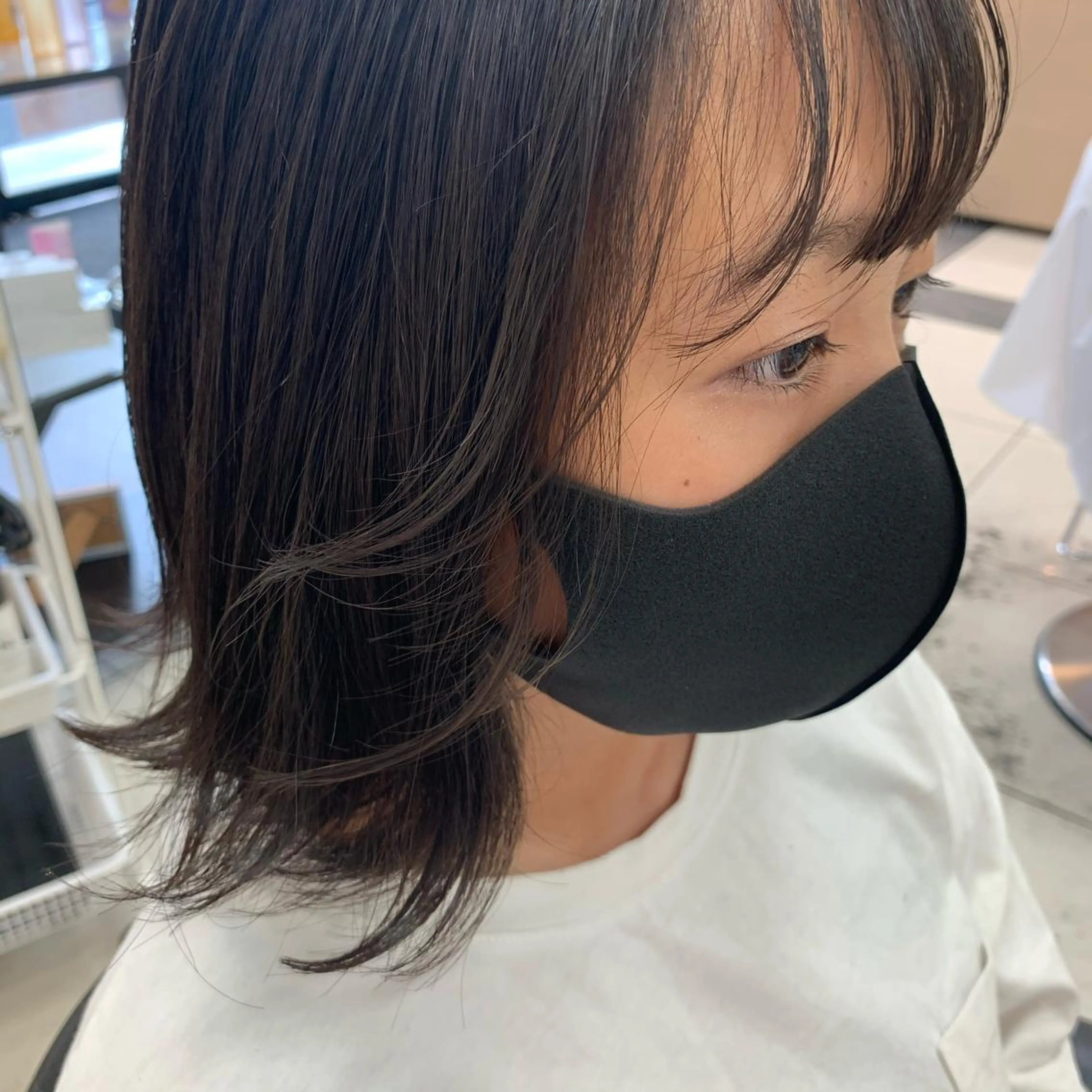 ミディアム 顔周りカット 似合わせカット おくれ毛 カット トリートメント ウスイ ハルカのヘアスタイル