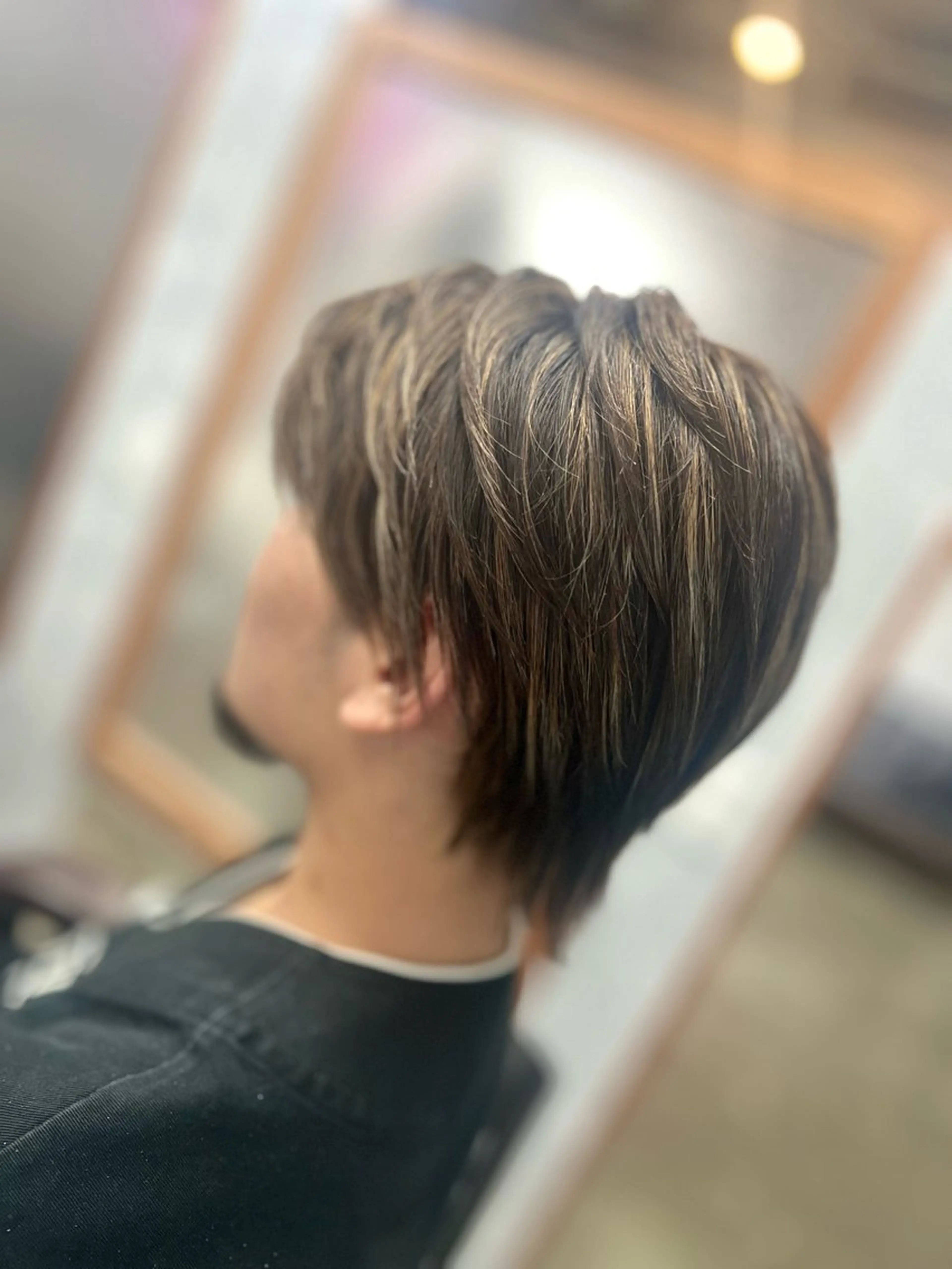 ショート カラー ハイライトカラー ハイライト ヘアカラー トリートメント Style Tのヘアスタイル