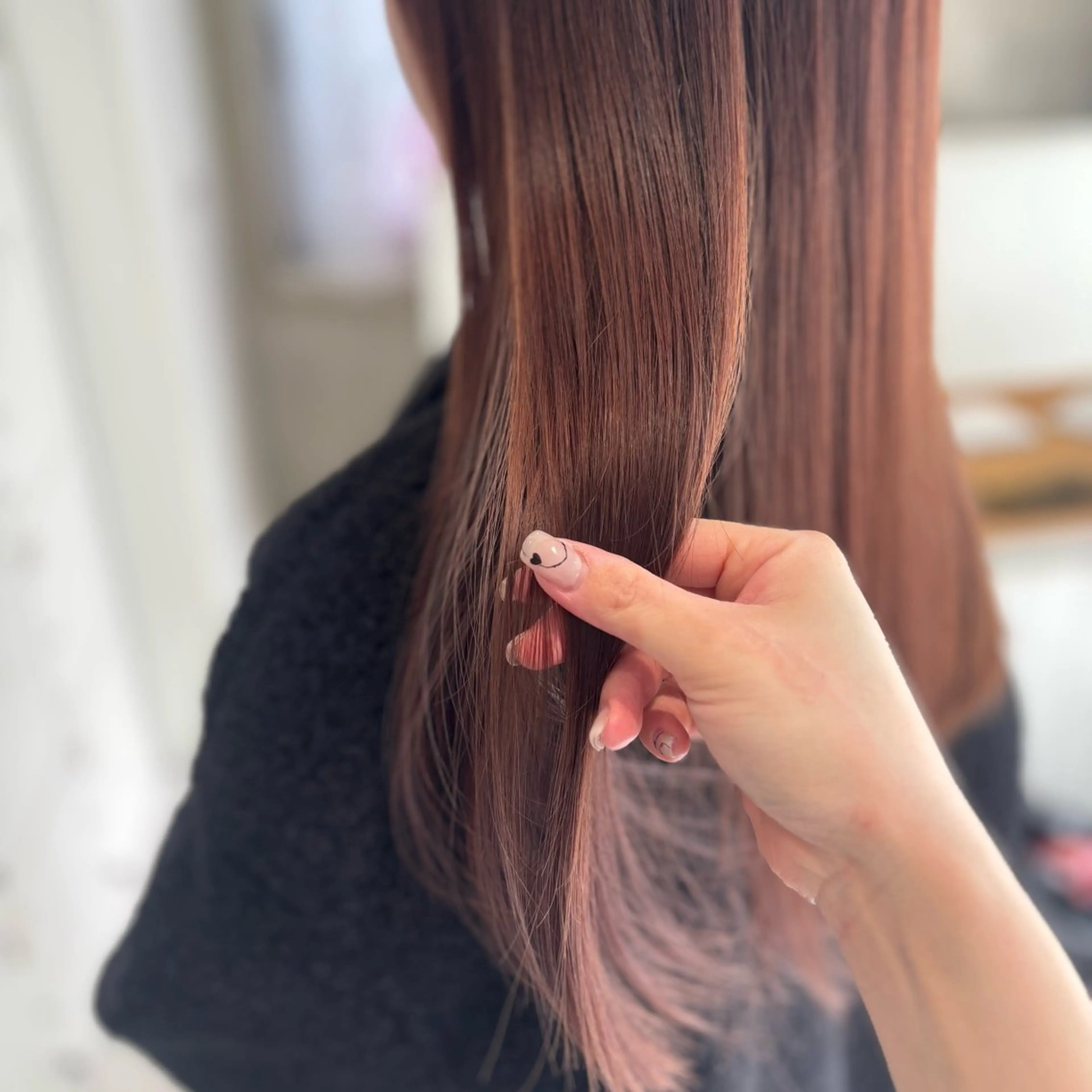 ロング ピンクブラウン カット ヘアカラー MANA艶髪 暖色カラー/髪質改善のヘアスタイル