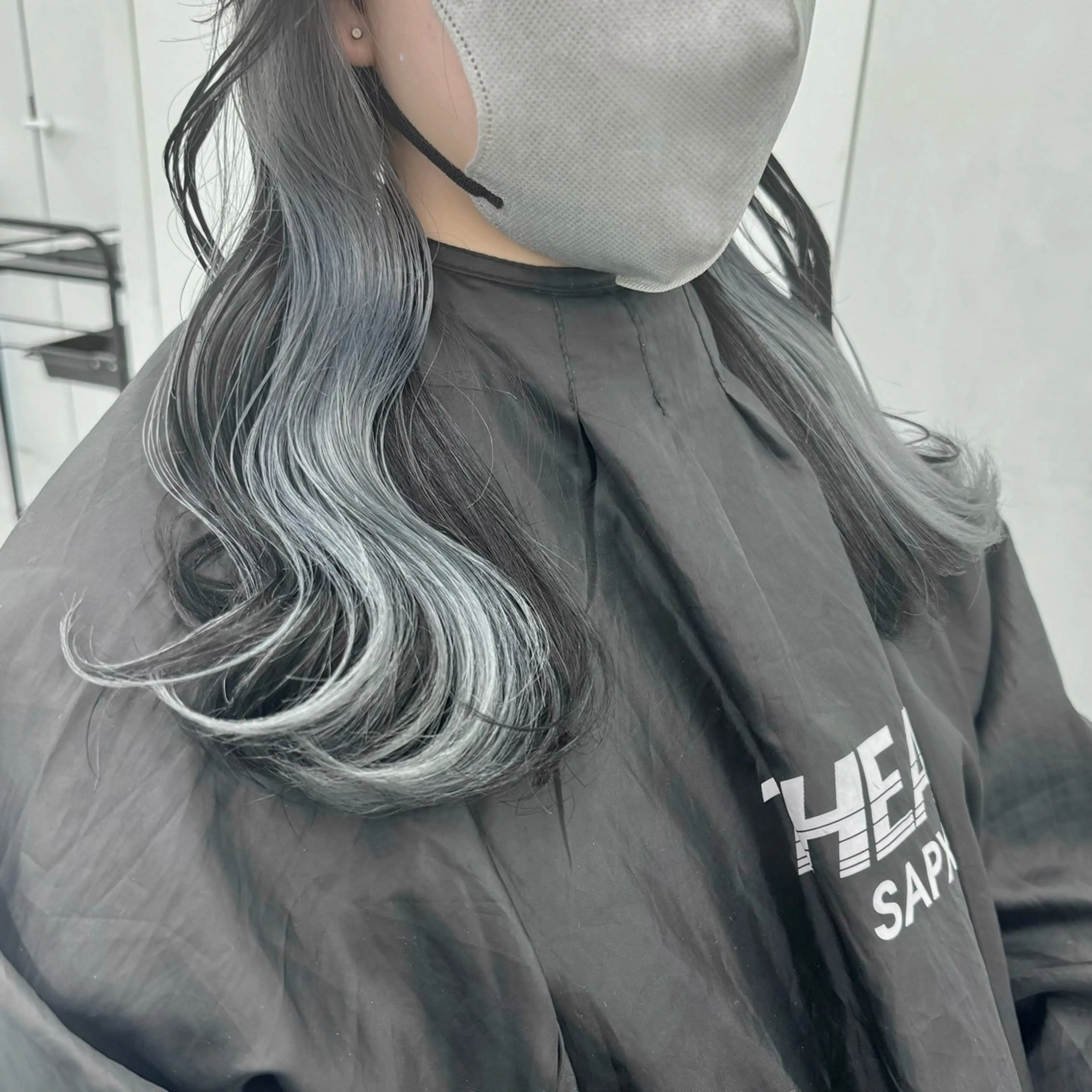 ミディアム カラー カット 縮毛矯正 韓国スタイル🇰🇷 トレンドレイヤー🪡のヘアスタイル