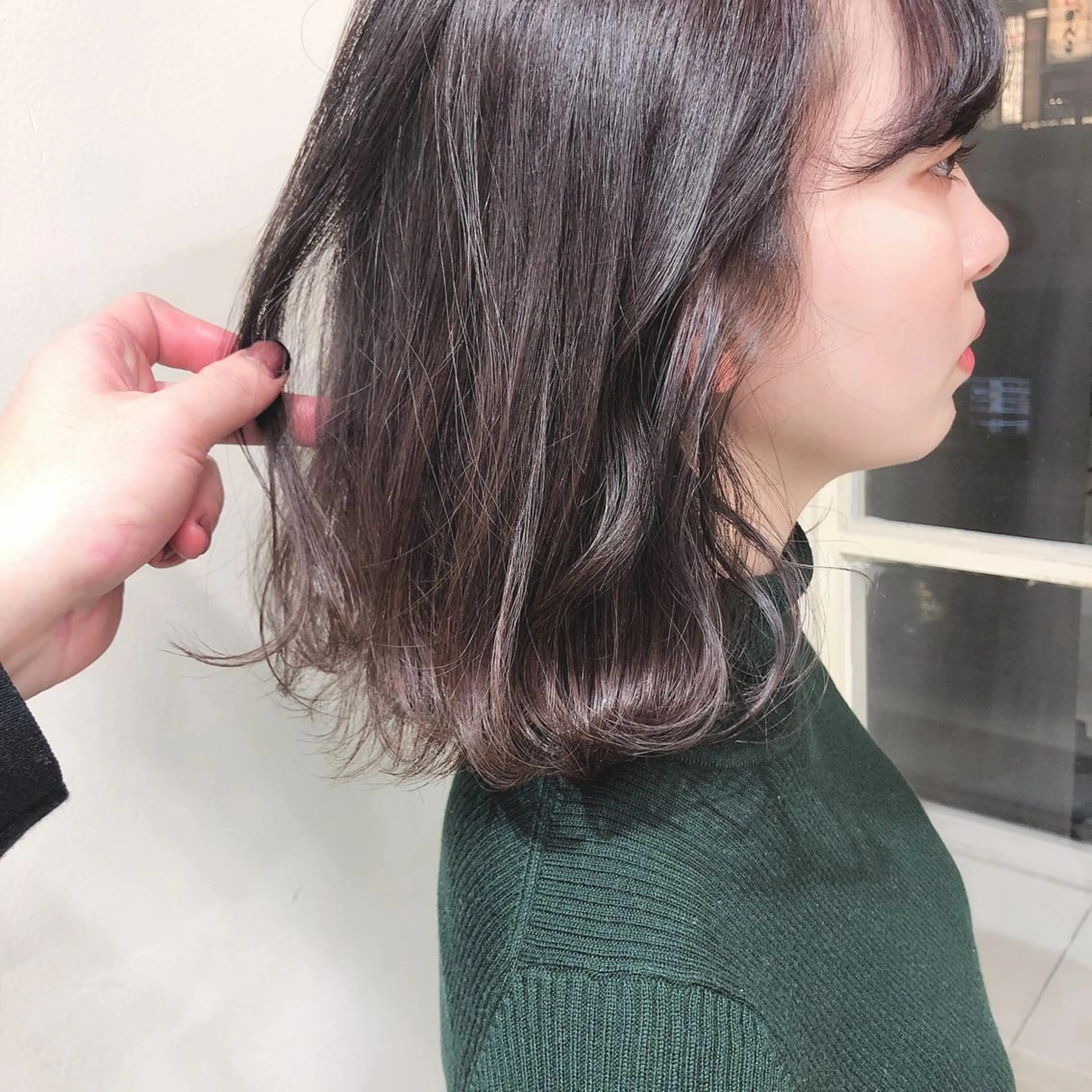 ショート カラー カット ぱつっとボブ 古家 佑真のヘアスタイル