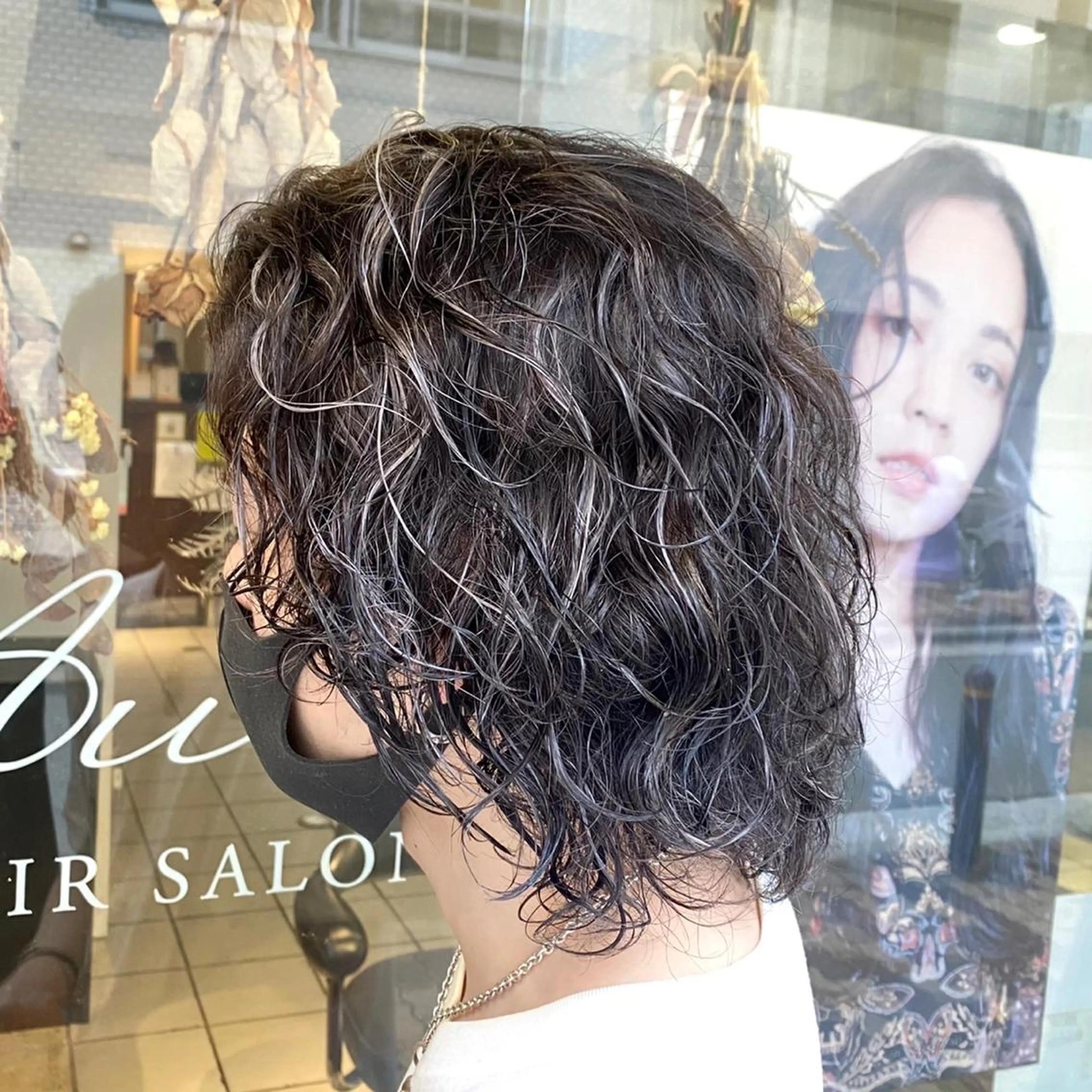 カラー ハイライトカラー 黒田 菜結のヘアスタイル