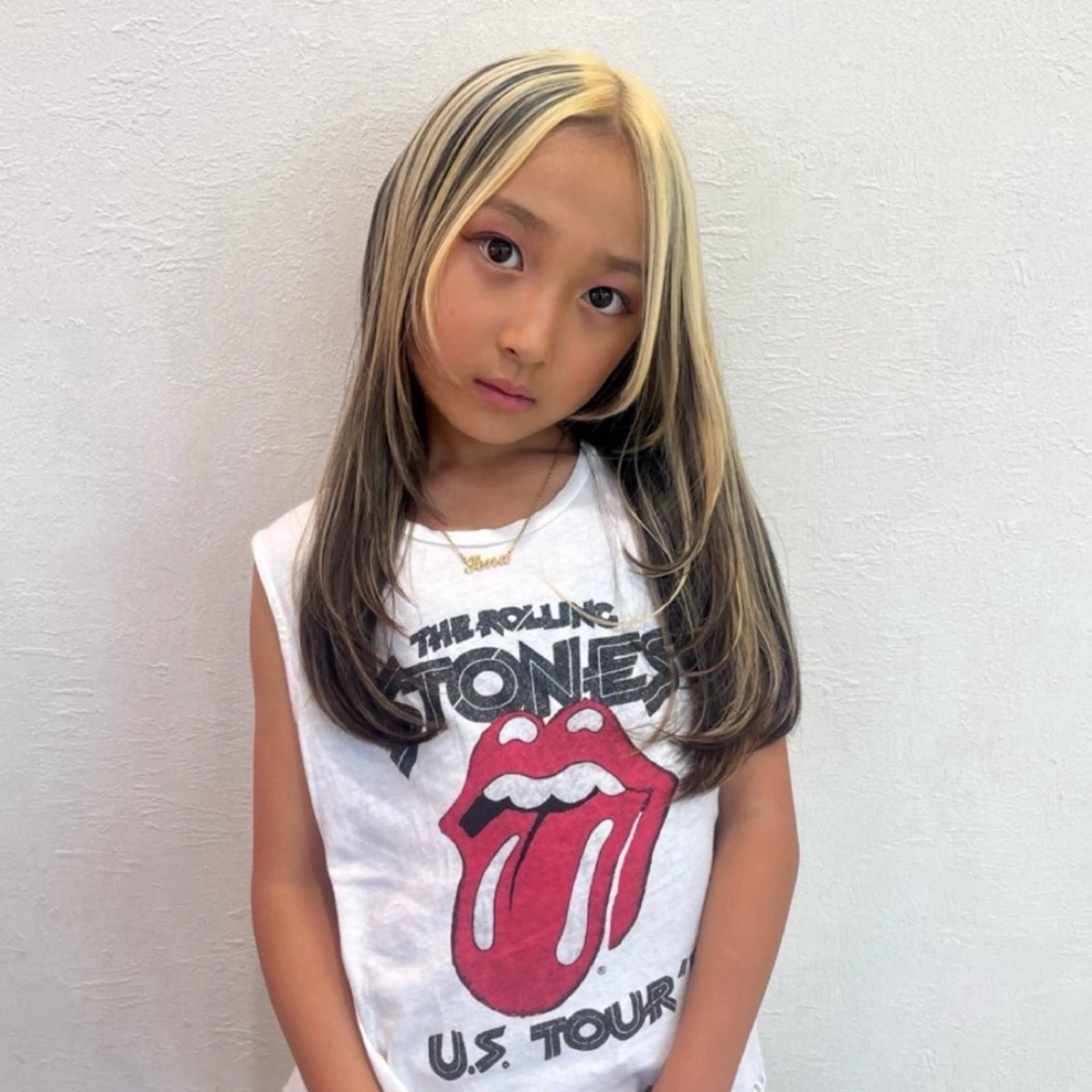 ロング カラー キッズ 望愛/レイヤー/ハイ トーン/デザインのヘアスタイル