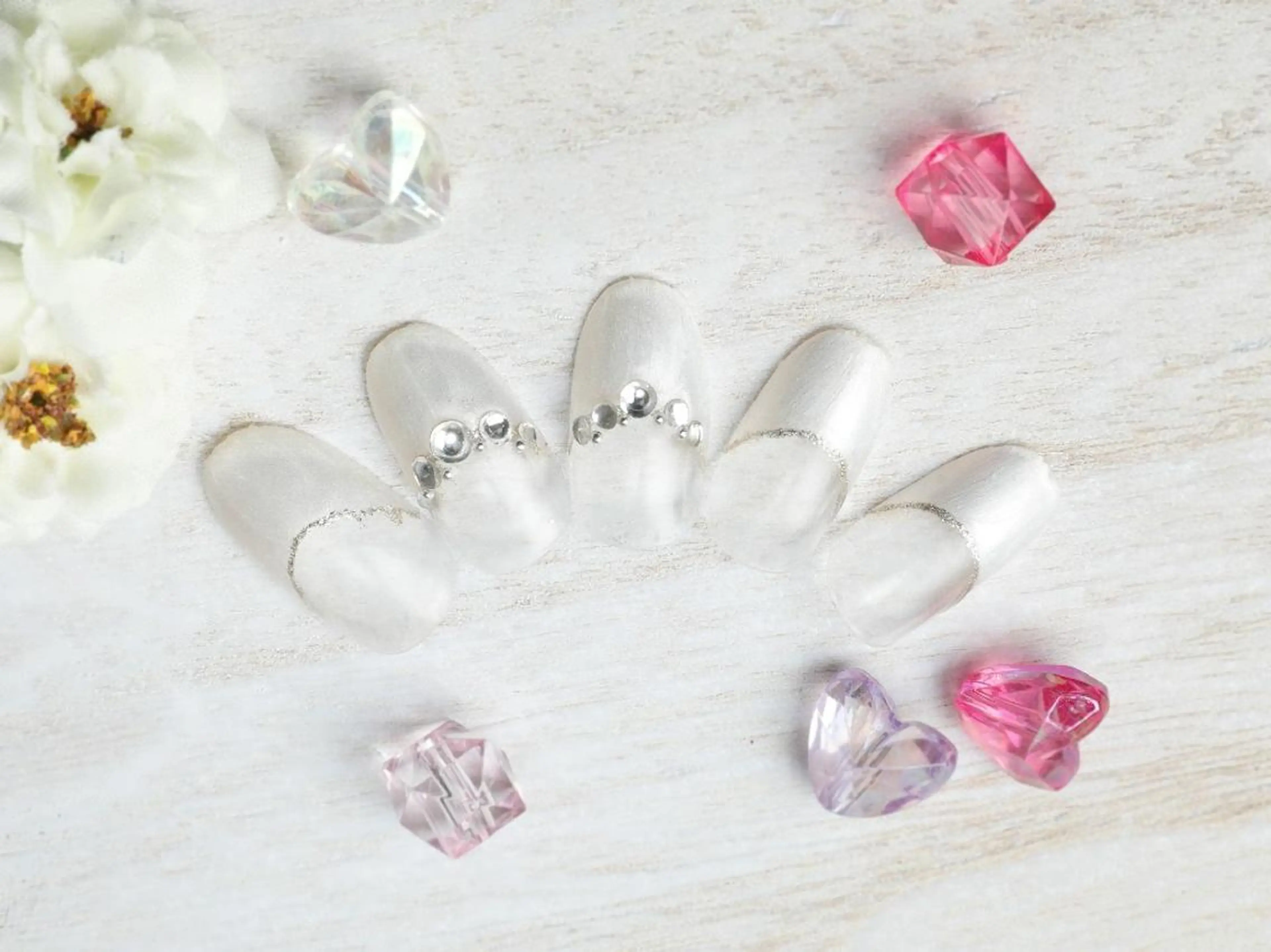 ネイル ブライダルネイル ホワイト 近藤 美春のネイルデザイン