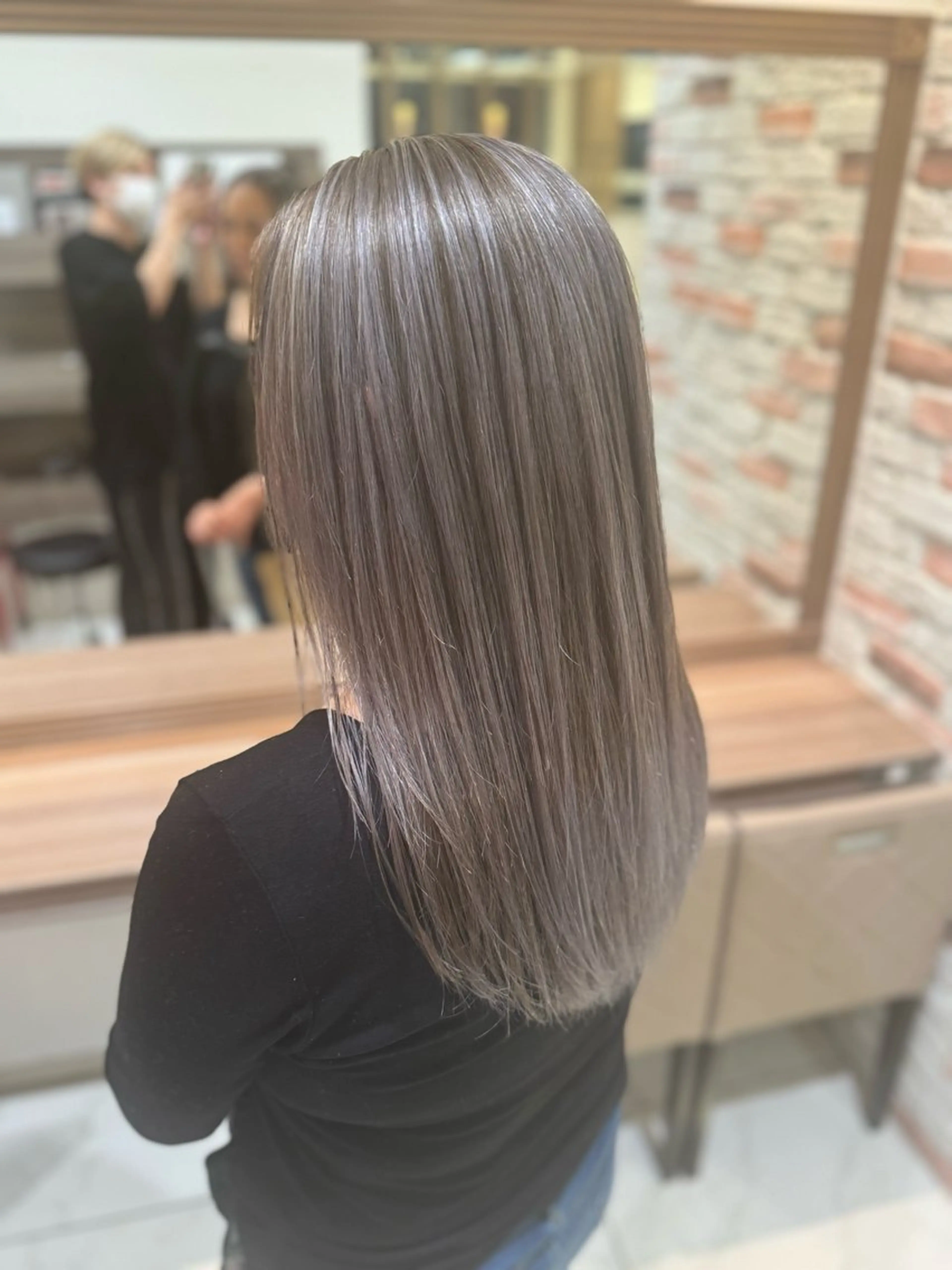 ロング カラー カット ヘアカラー トリートメント 菊池 遼/透明感 /ハイライト/艶感のヘアスタイル