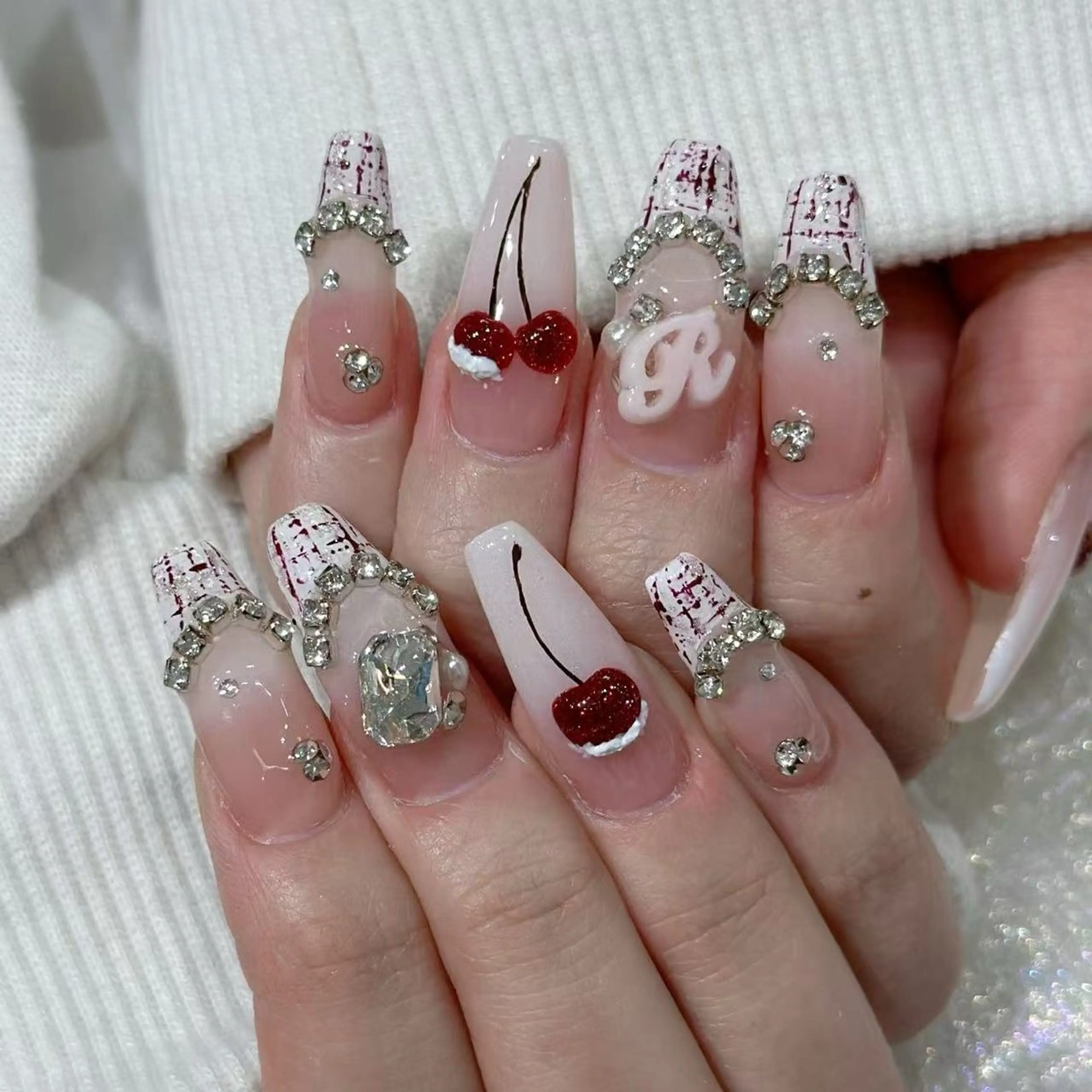ネイル ハンドネイル Queens 榊 まおのネイルデザイン