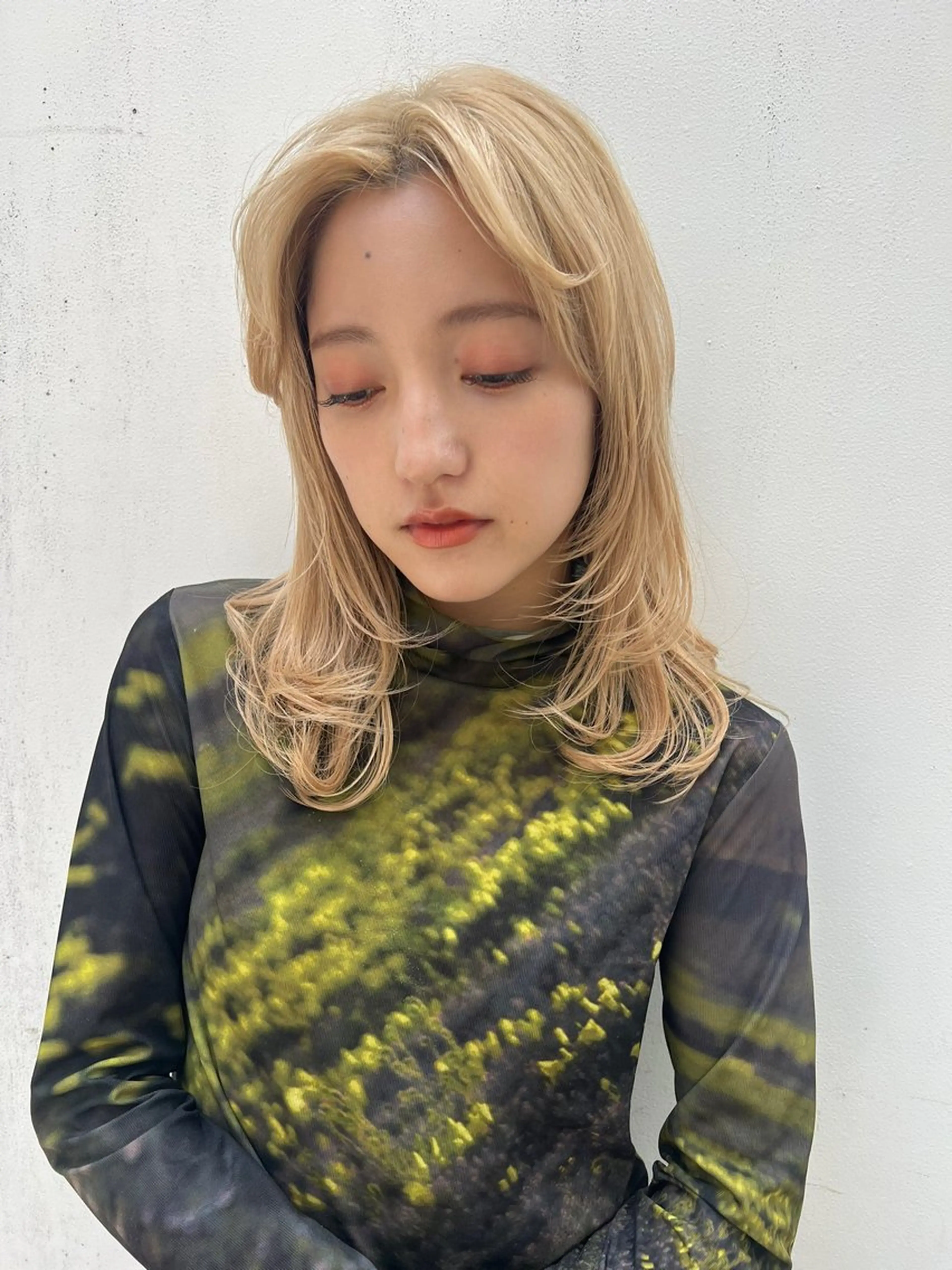 ミディアム カラー Belle 銀座5丁目店所属・Maki /Jr.スタイリストのヘアスタイル