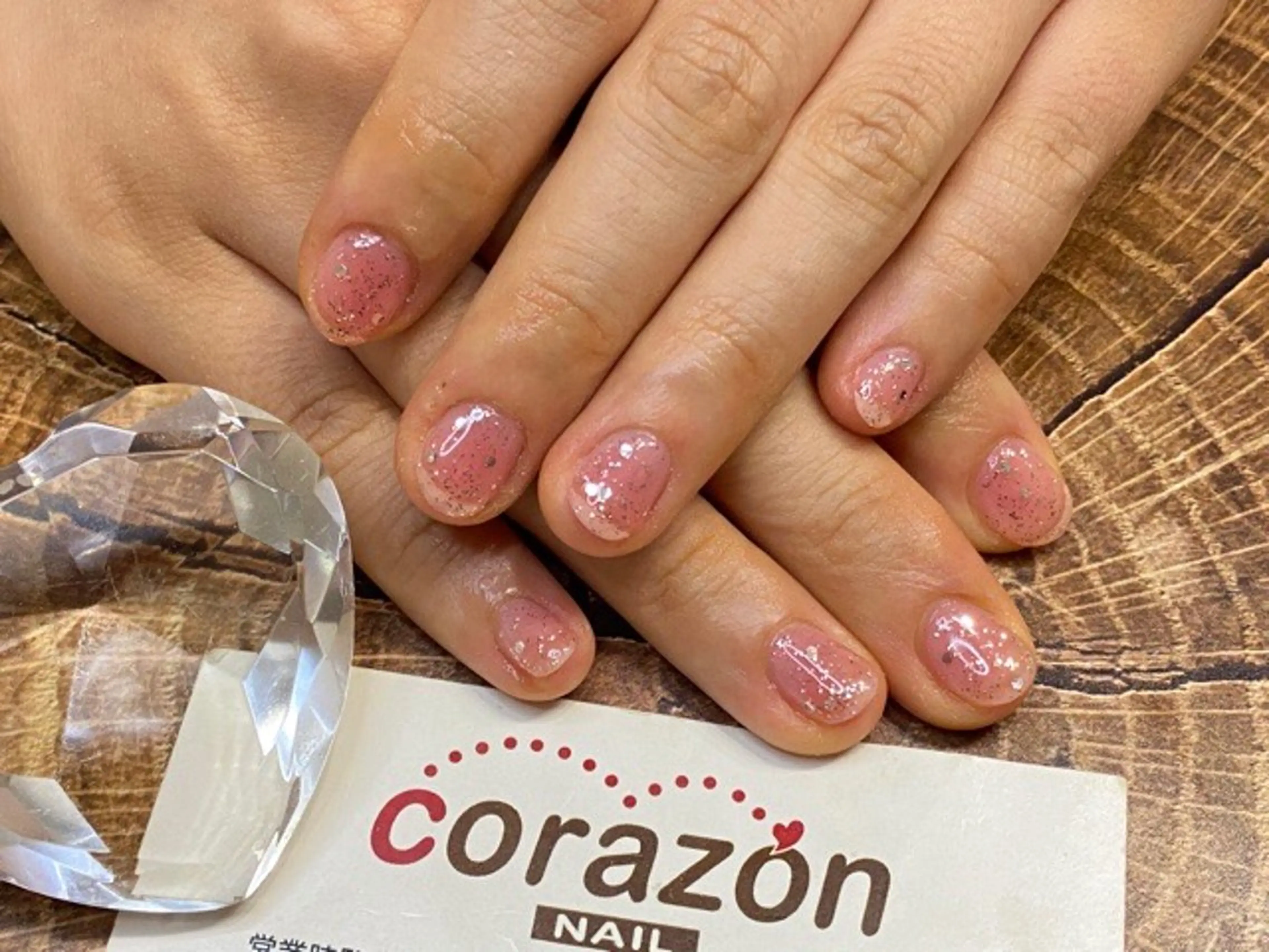 ネイル ジェルネイル ラメ(グリッター) ワンカラーネイル ピンク ハンドネイル corazon所属・ネイリスト aicoのネイルデザイン