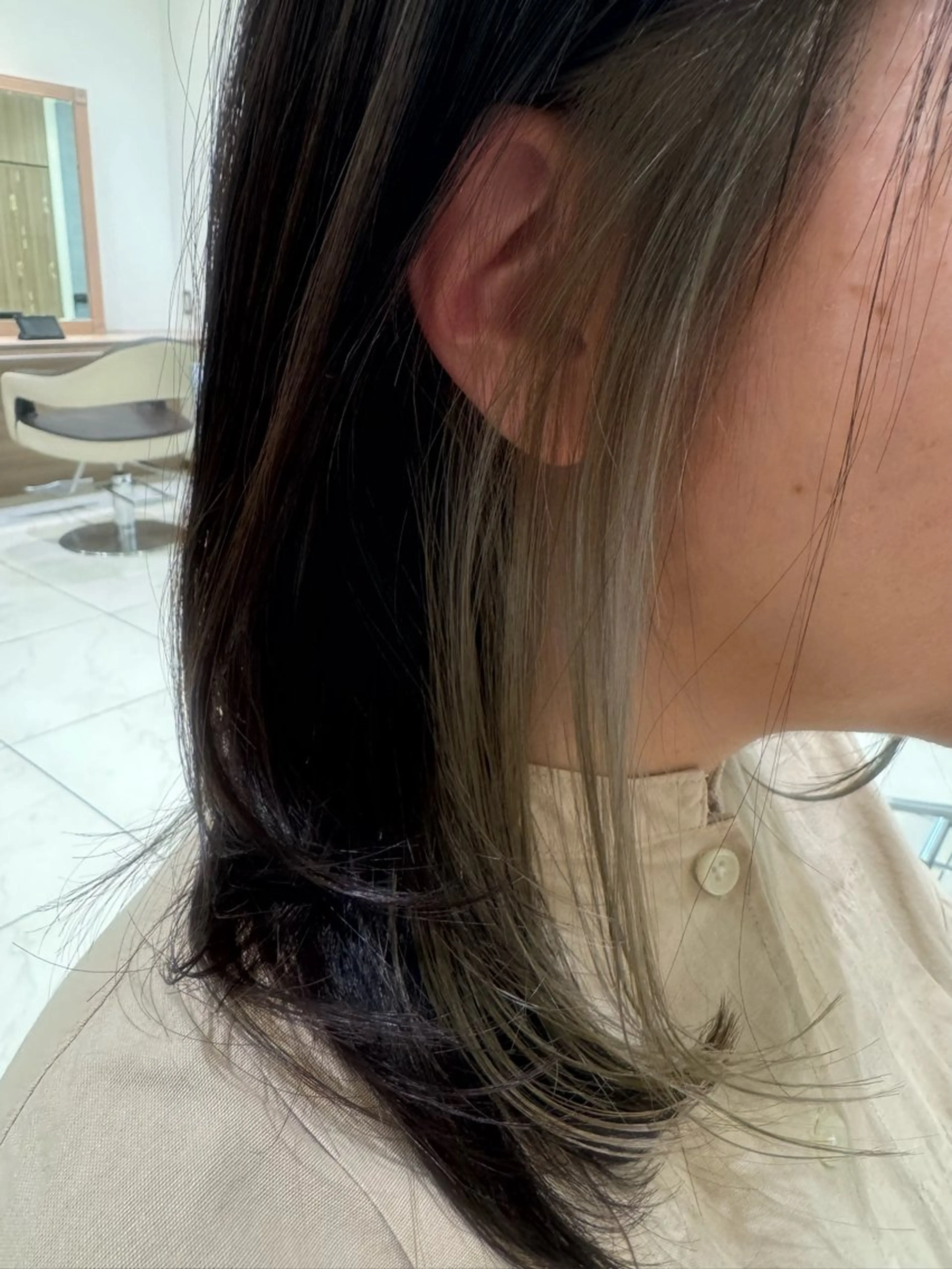 セミロング カラー インナーカラー 柿崎 浩美のヘアスタイル
