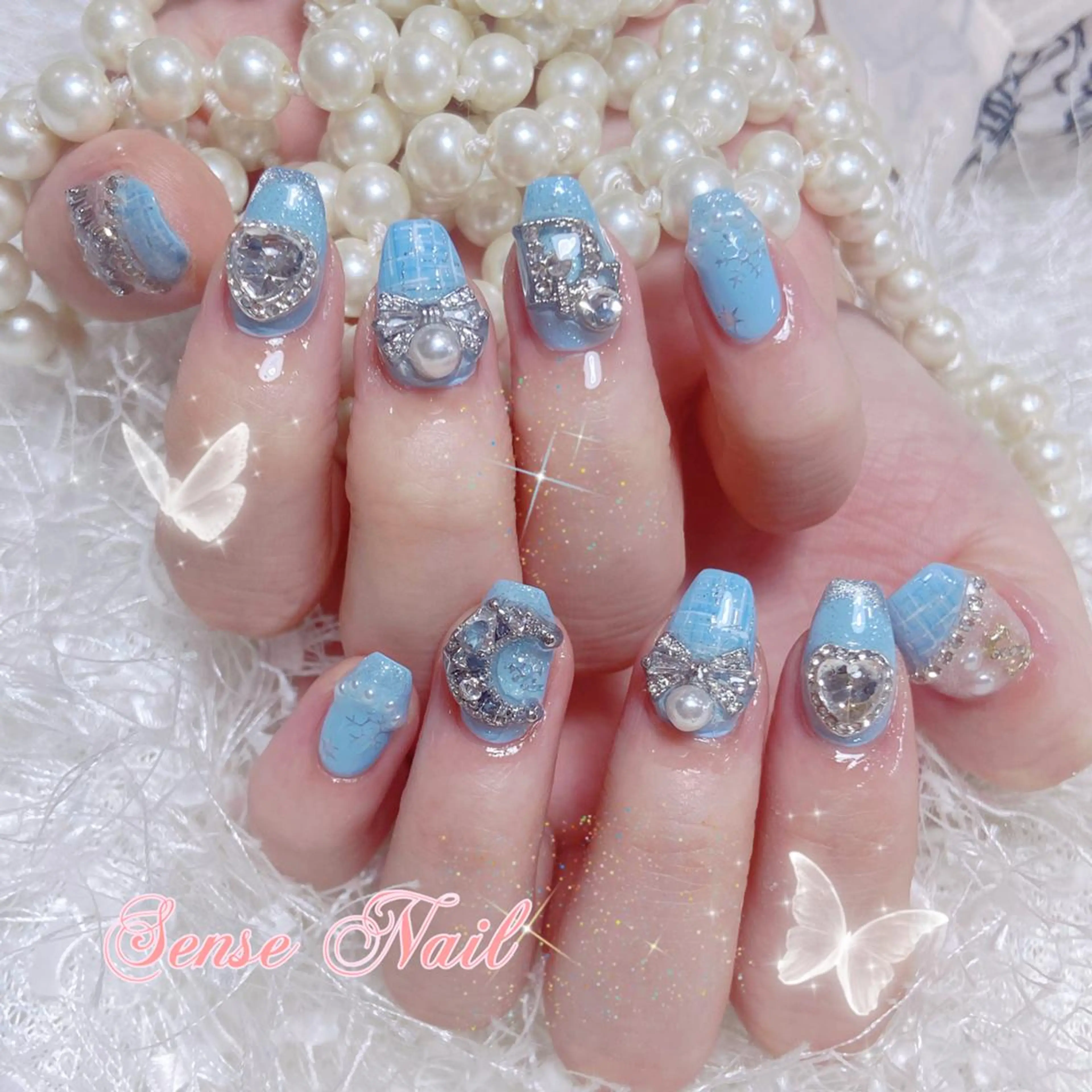 ネイル ハンドネイル ハンドケア Queenie 🦋のネイルデザイン