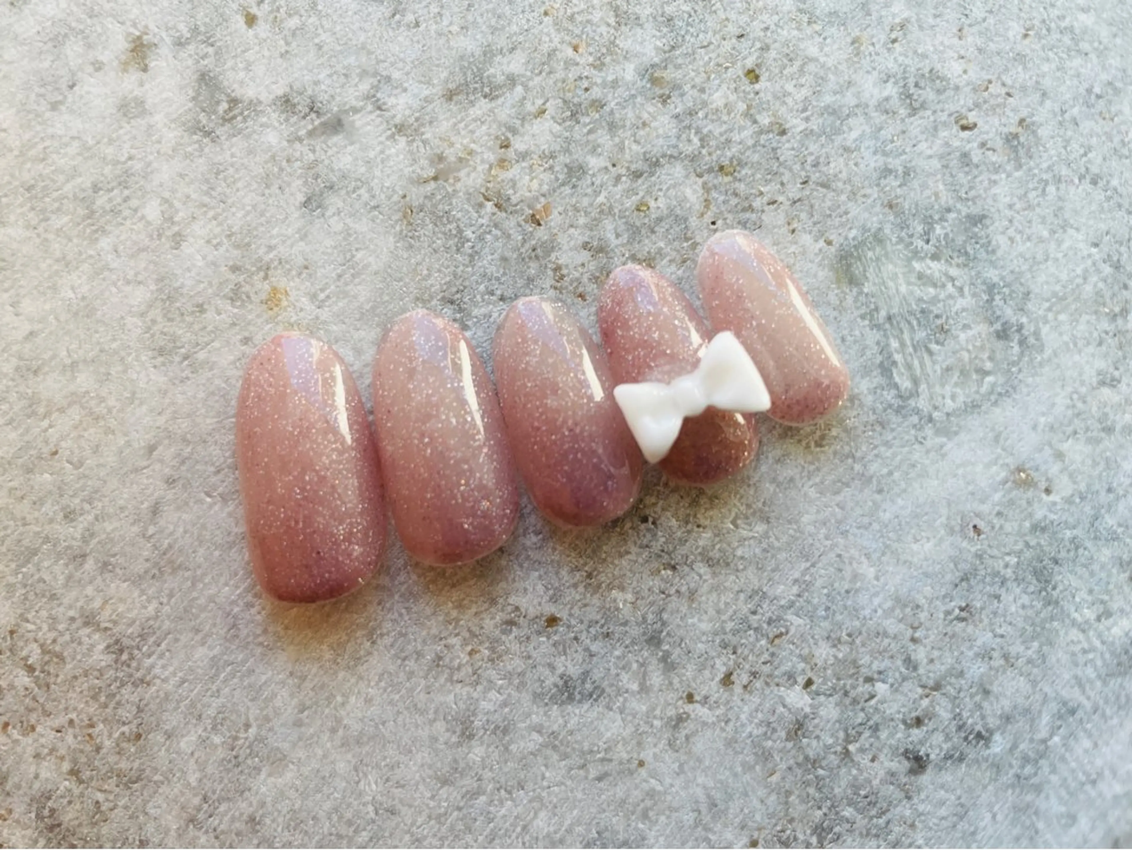 ネイル ガーリー シンプルネイル IRY nail 黒須莉奈のネイルデザイン