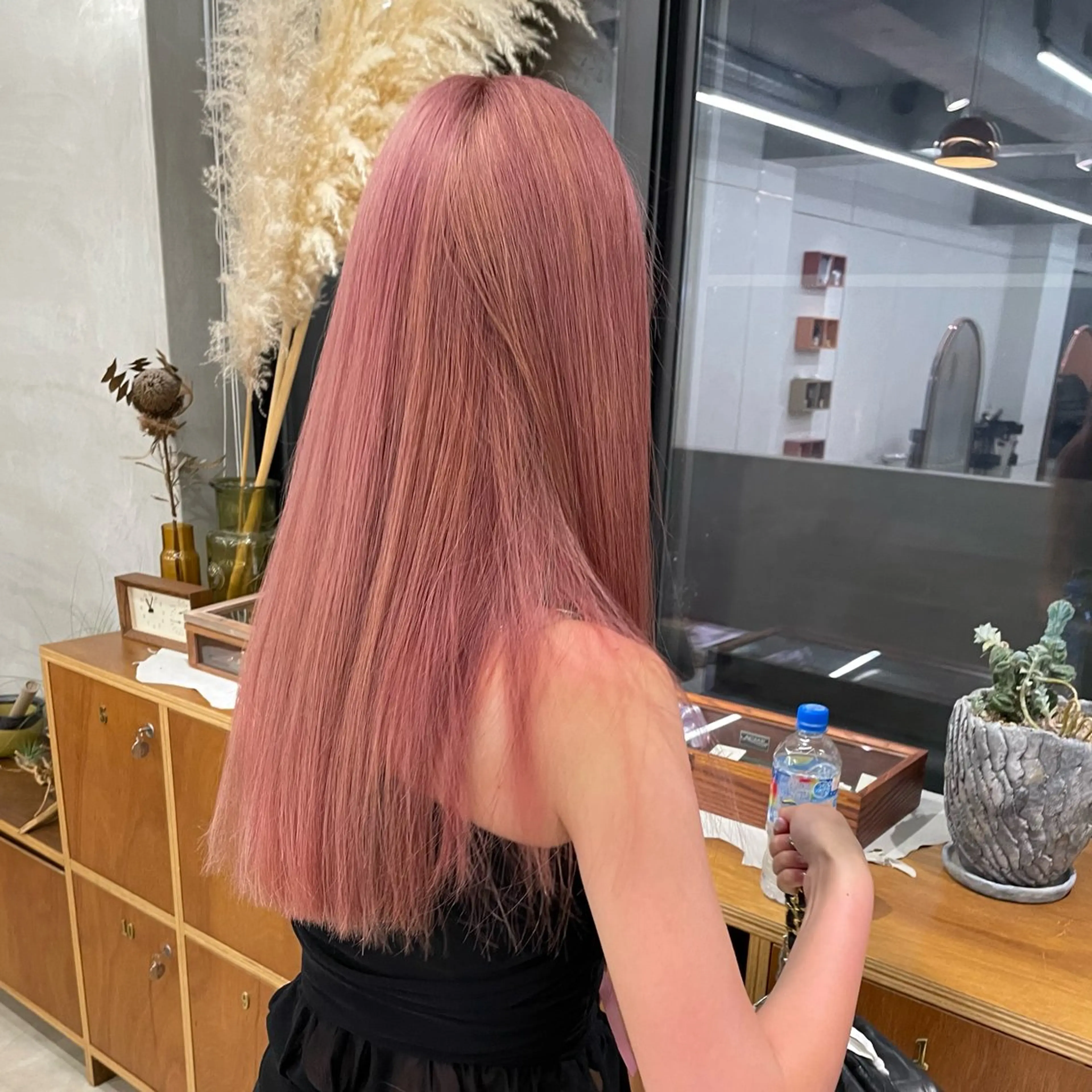 ロング カラー ブリーチ ピンクカラー 【ブリーチ特化】 イマダナツミのヘアスタイル