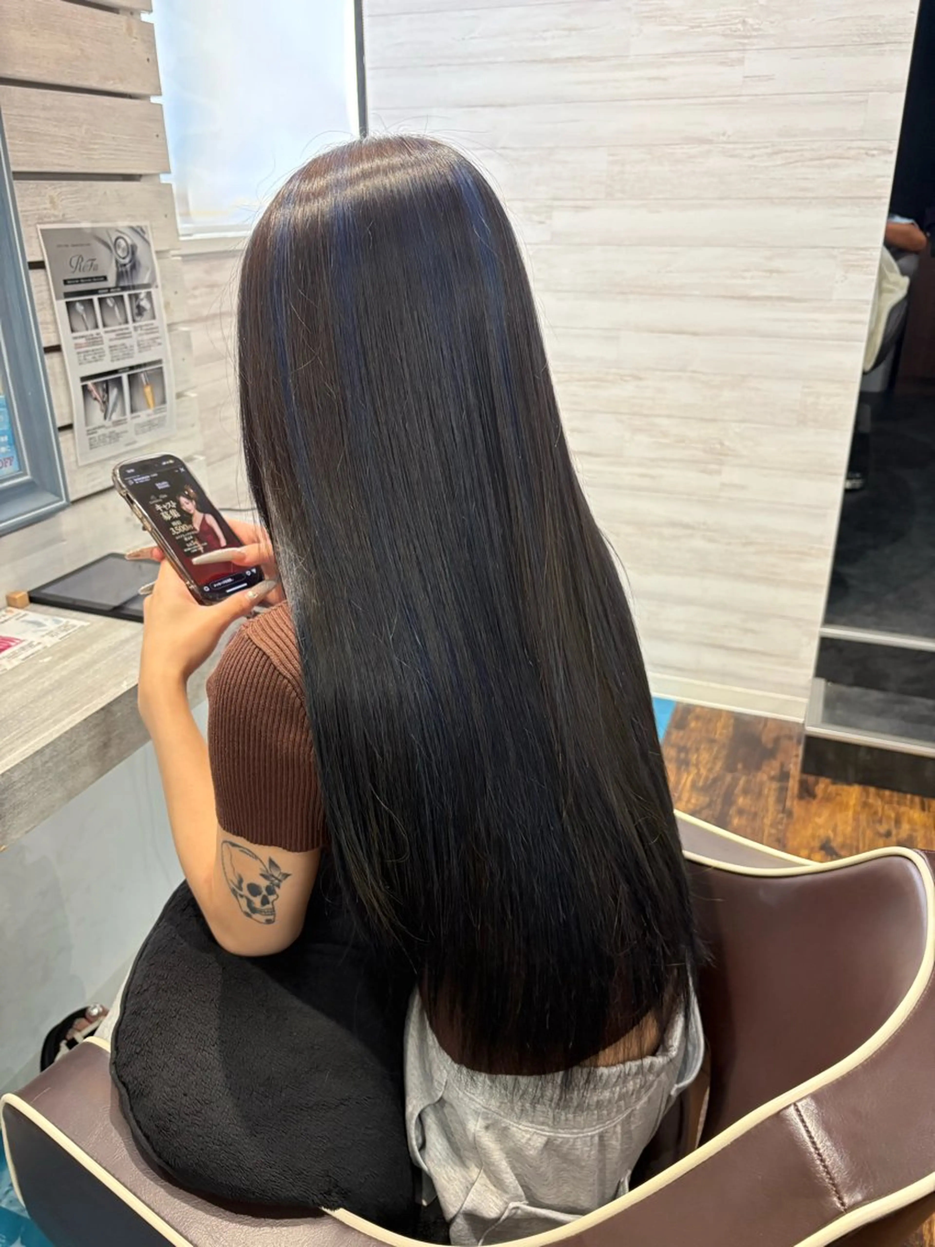 ロング ハイライト ヘアカラー トリートメント LOCO Ko-kiのヘアスタイル