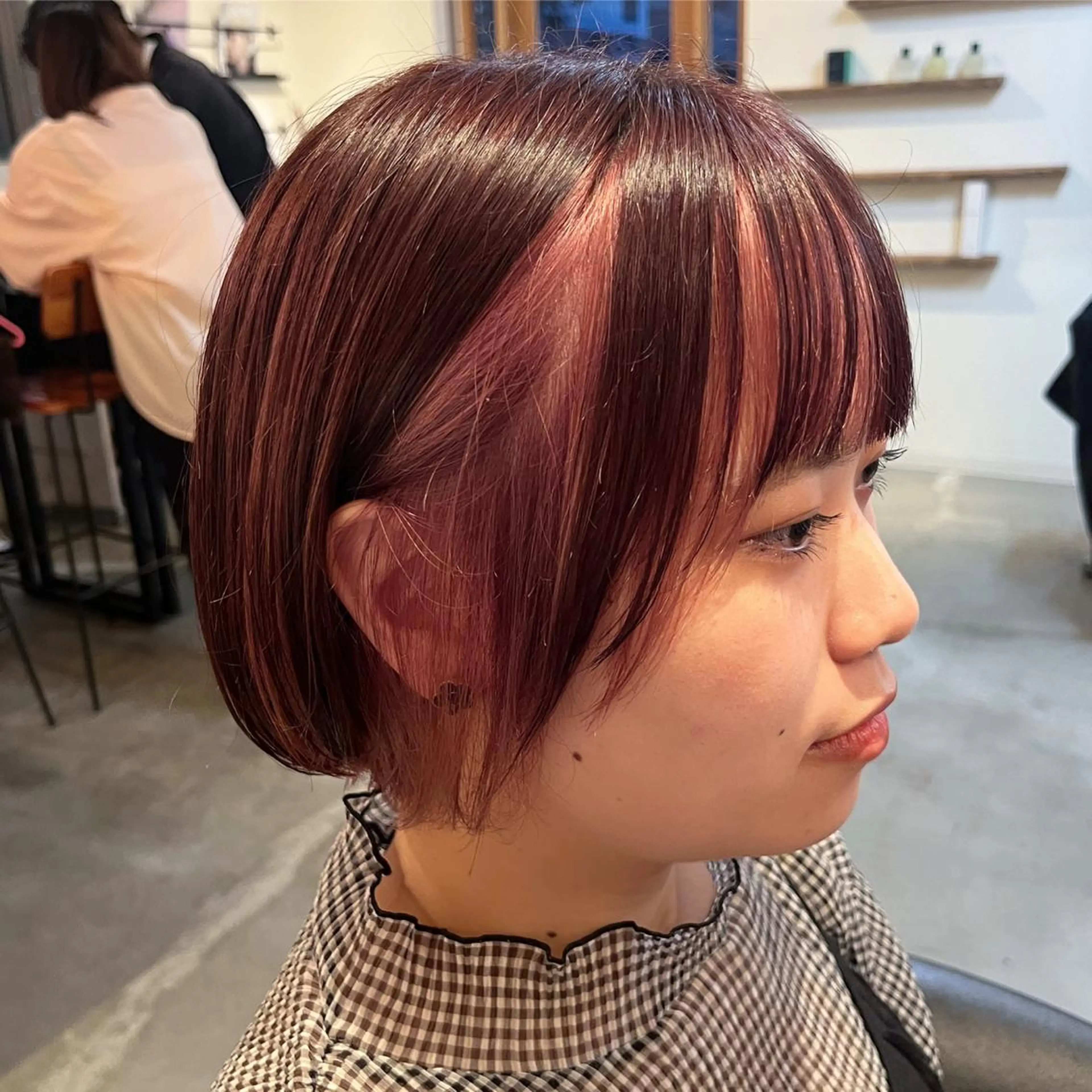 ショート カラー 三品 早妃のヘアスタイル