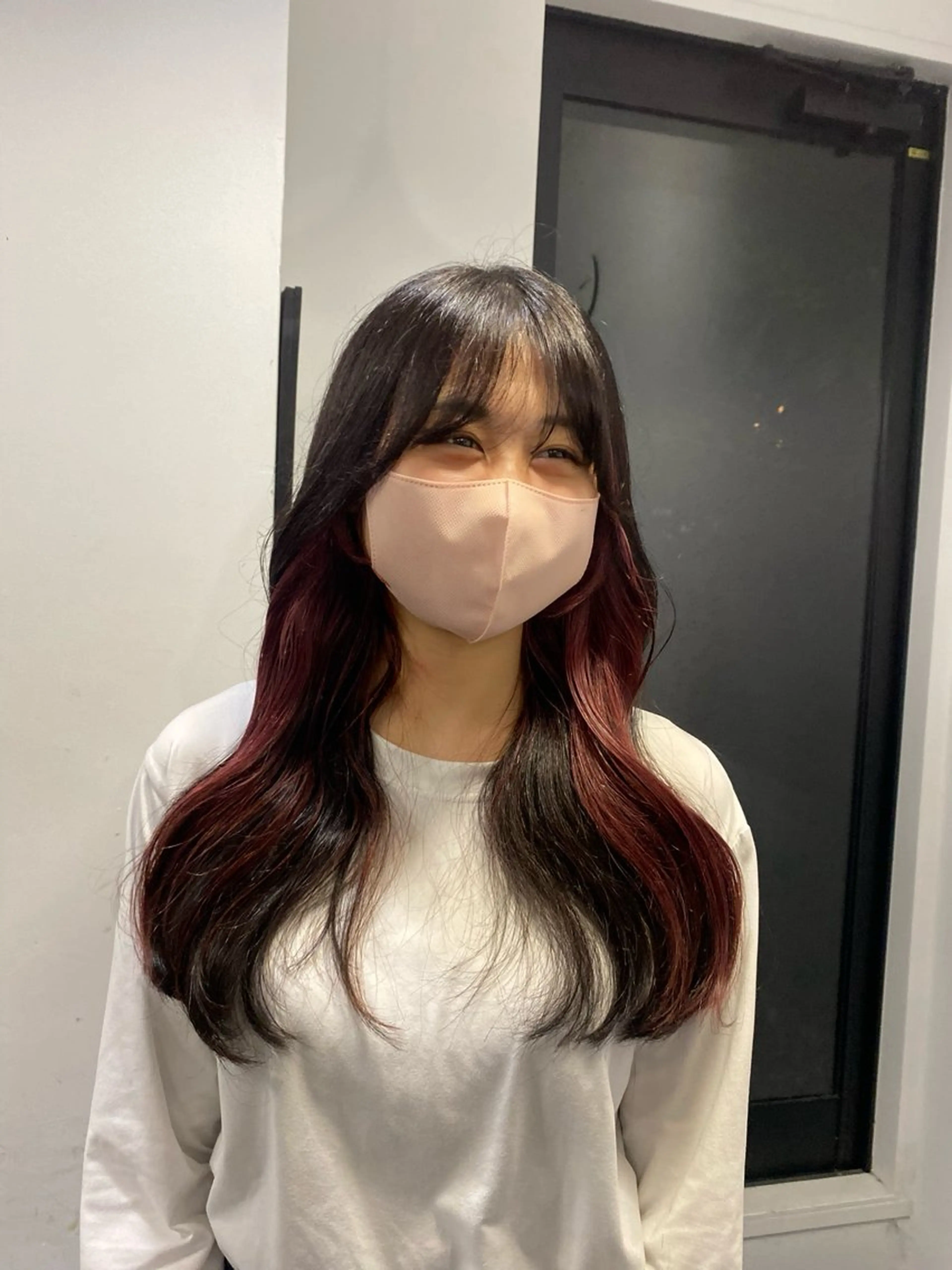 セミロング ヘアカラー comeghead 琴音のヘアスタイル
