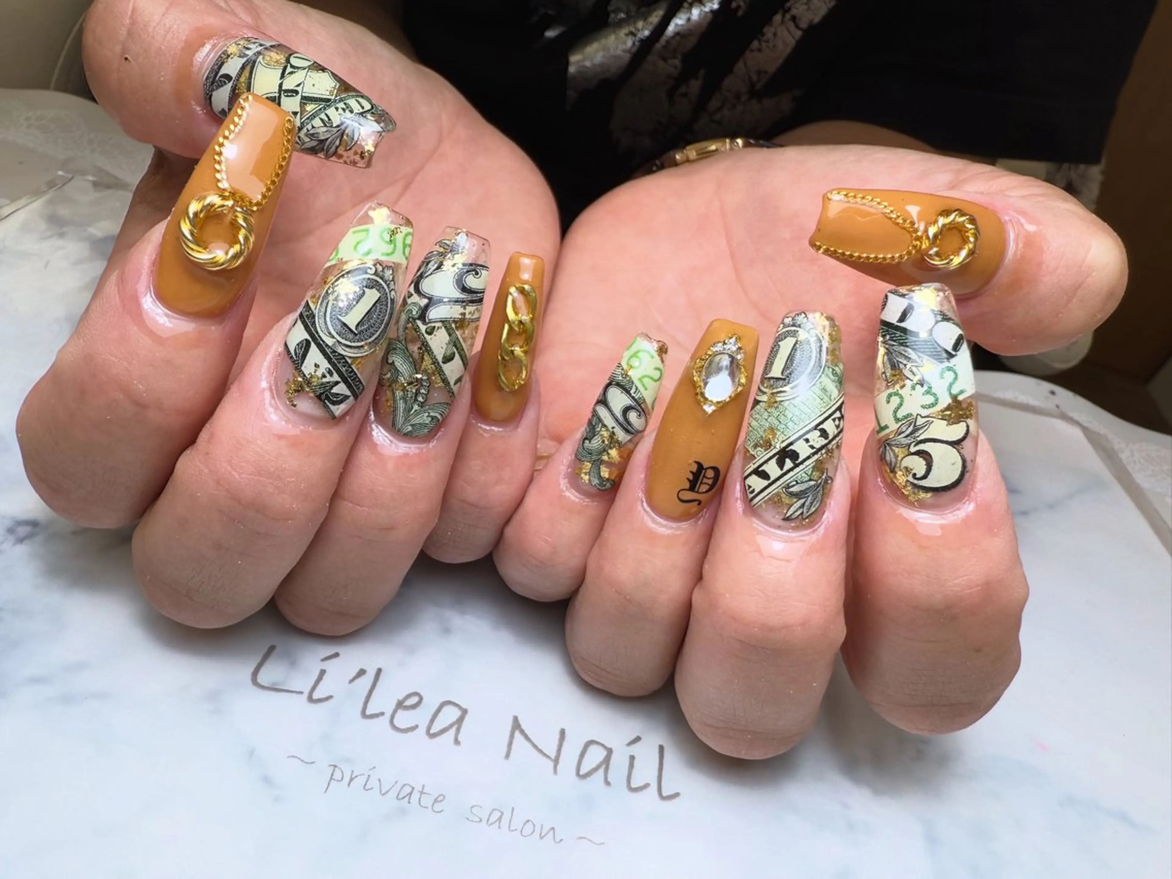 ネイル Li'leaNail AINAのネイルデザイン