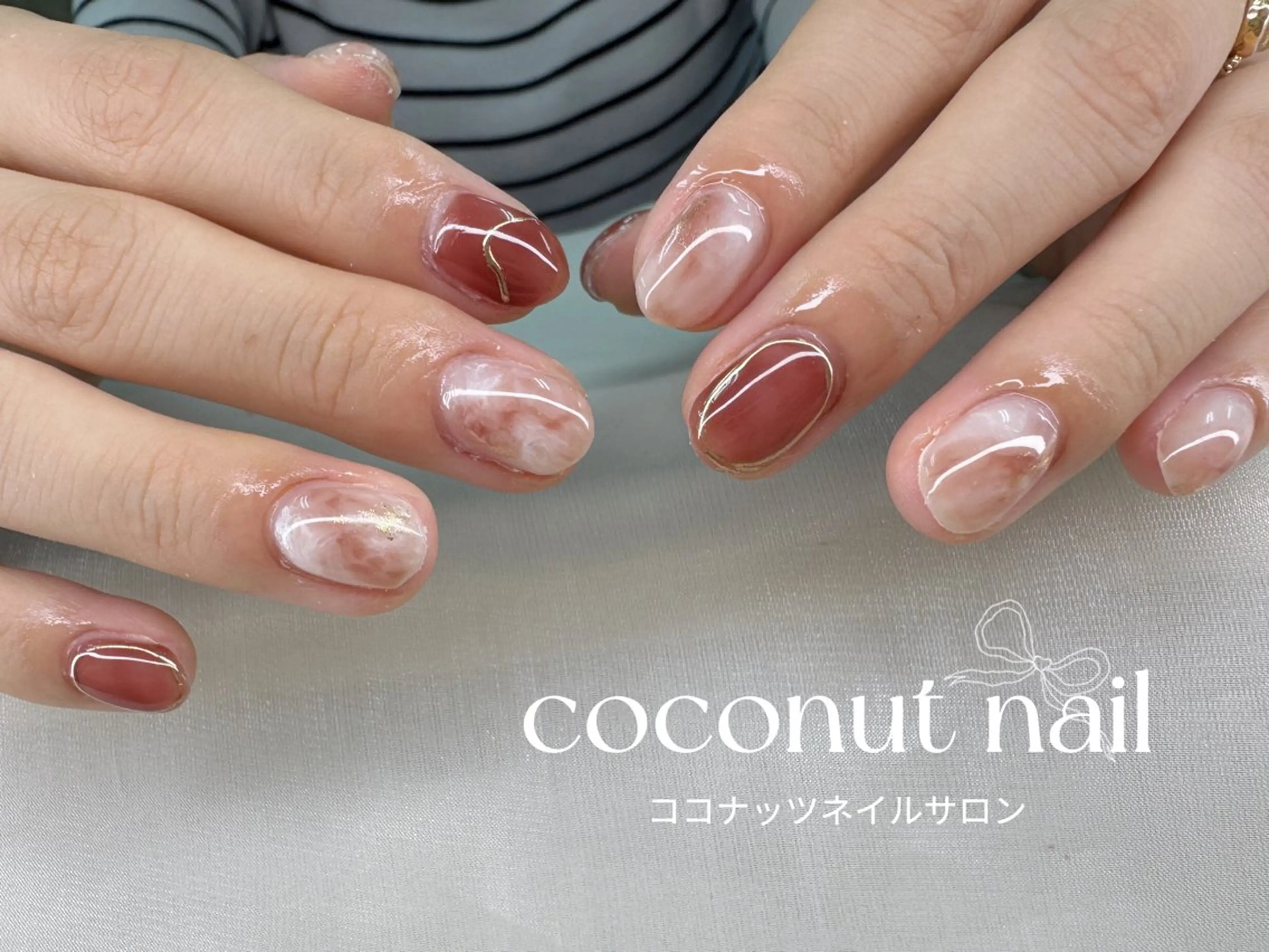 ネイル べっ甲ネイル フレンチネイル キラキラネイル マグネットネイル 大理石ネイル(マーブル) ハンドネイル 神田 ココナッツのネイルデザイン