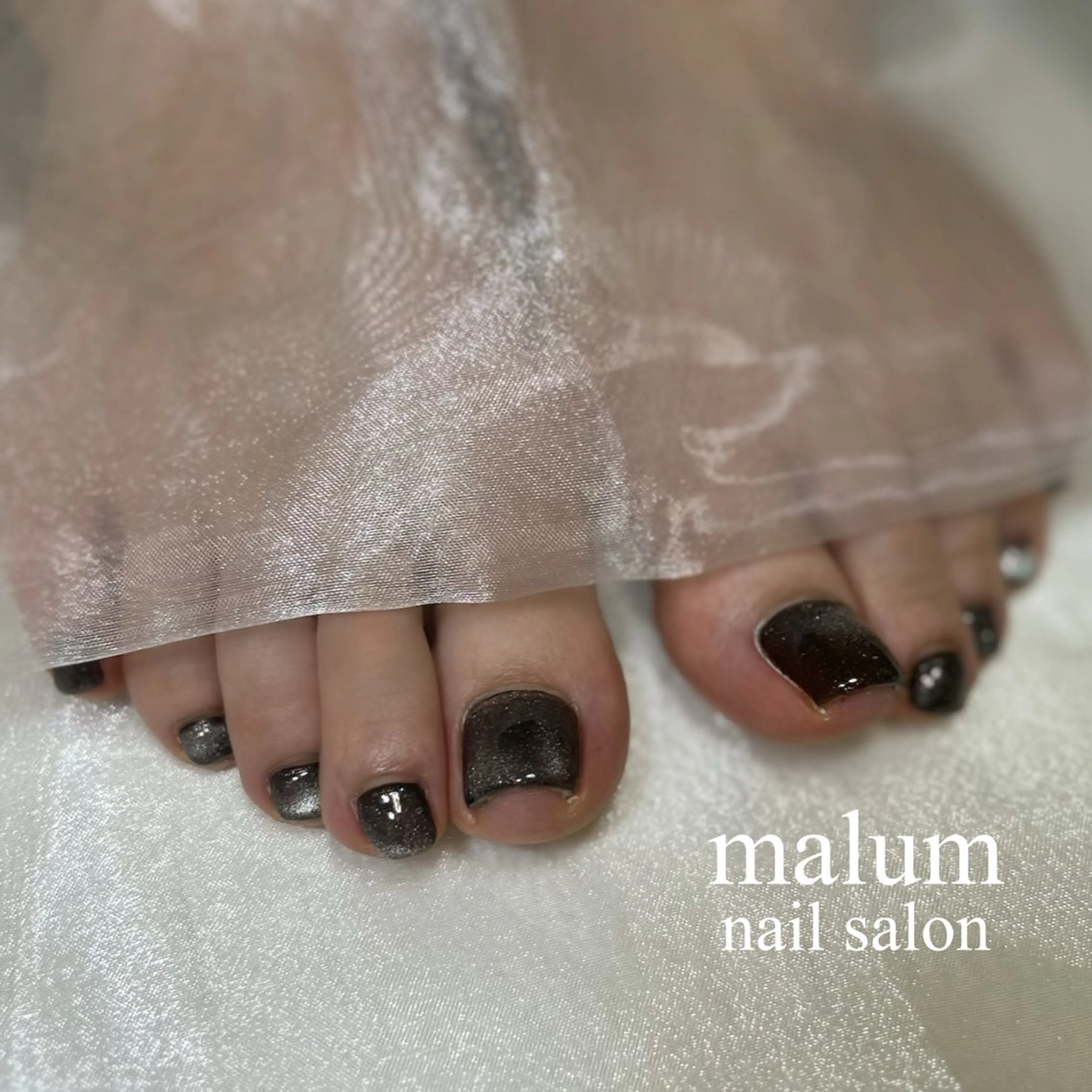 ネイル マグネットネイル ワンカラーネイル フットネイル malum nailのネイルデザイン