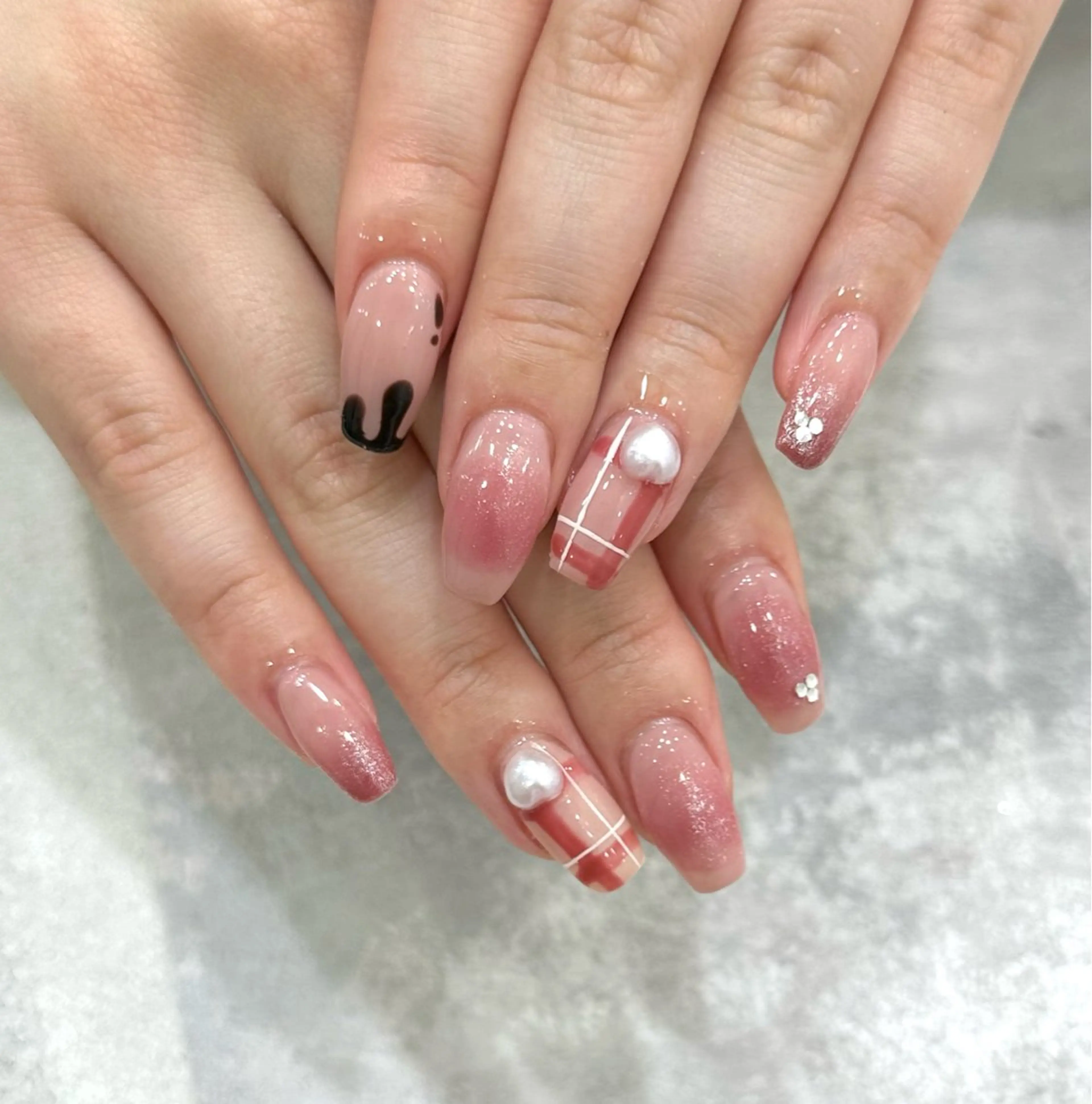 ネイル バレンタイン ハンドネイル Saki _Grancieuxのネイルデザイン