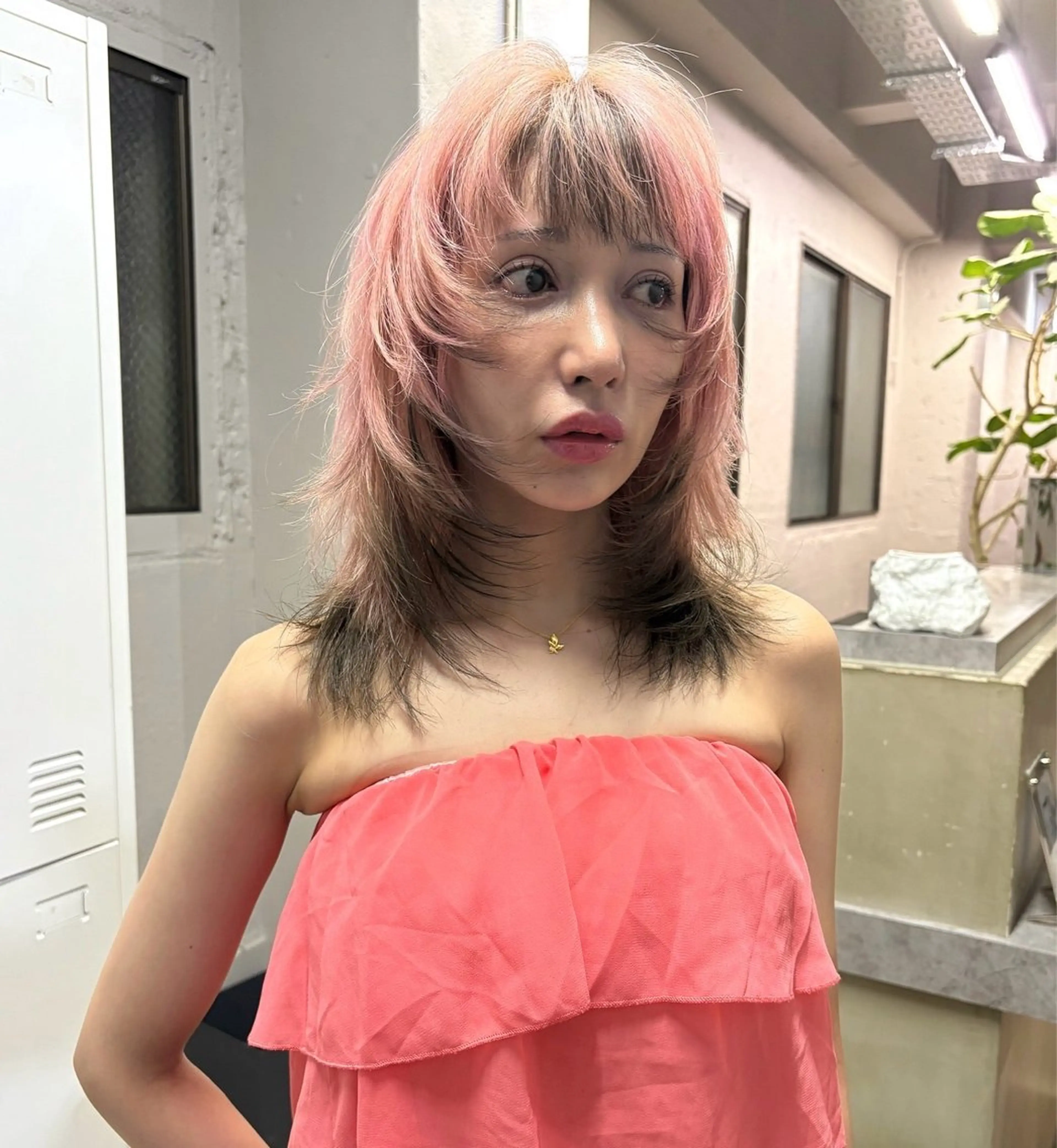 【平日50%offクーポン🎀レイヤーカット＋ダブルカラー】カットと一緒にハイトーンから透明感カラーまで🥣の写真