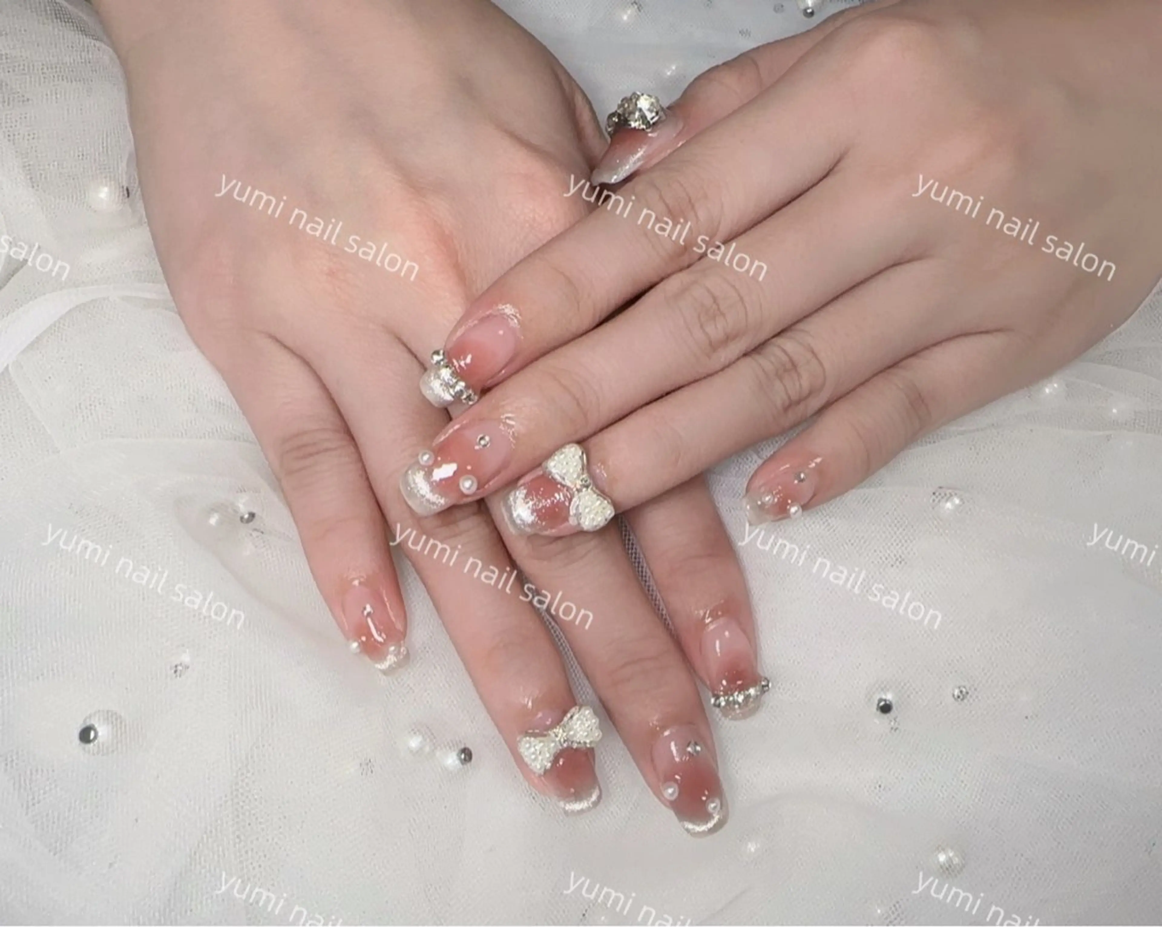 ネイル ハンドネイル Yumi ジェル& チップ長さだしのネイルデザイン