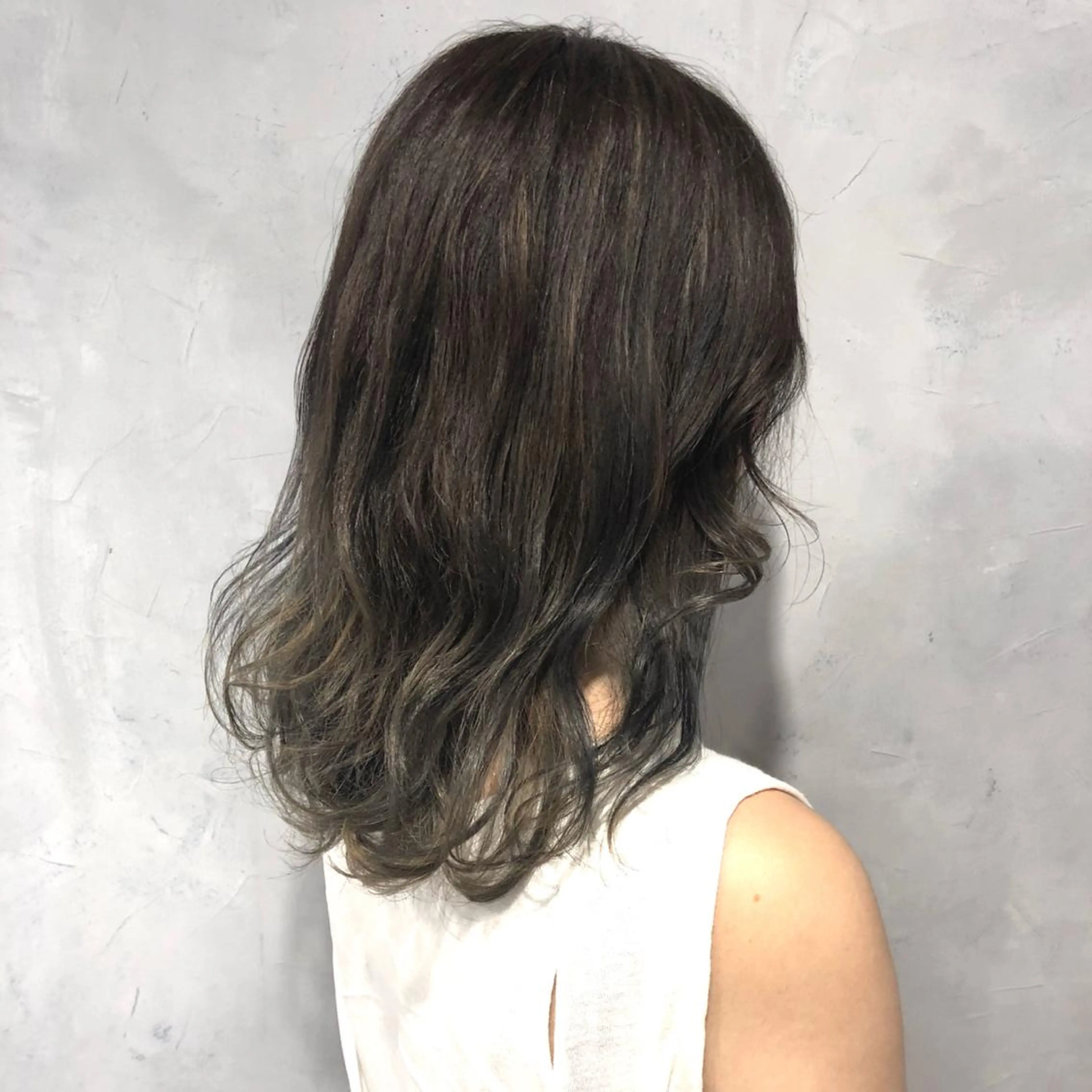 ミディアム ヘアカラー 南都 良太のヘアスタイル