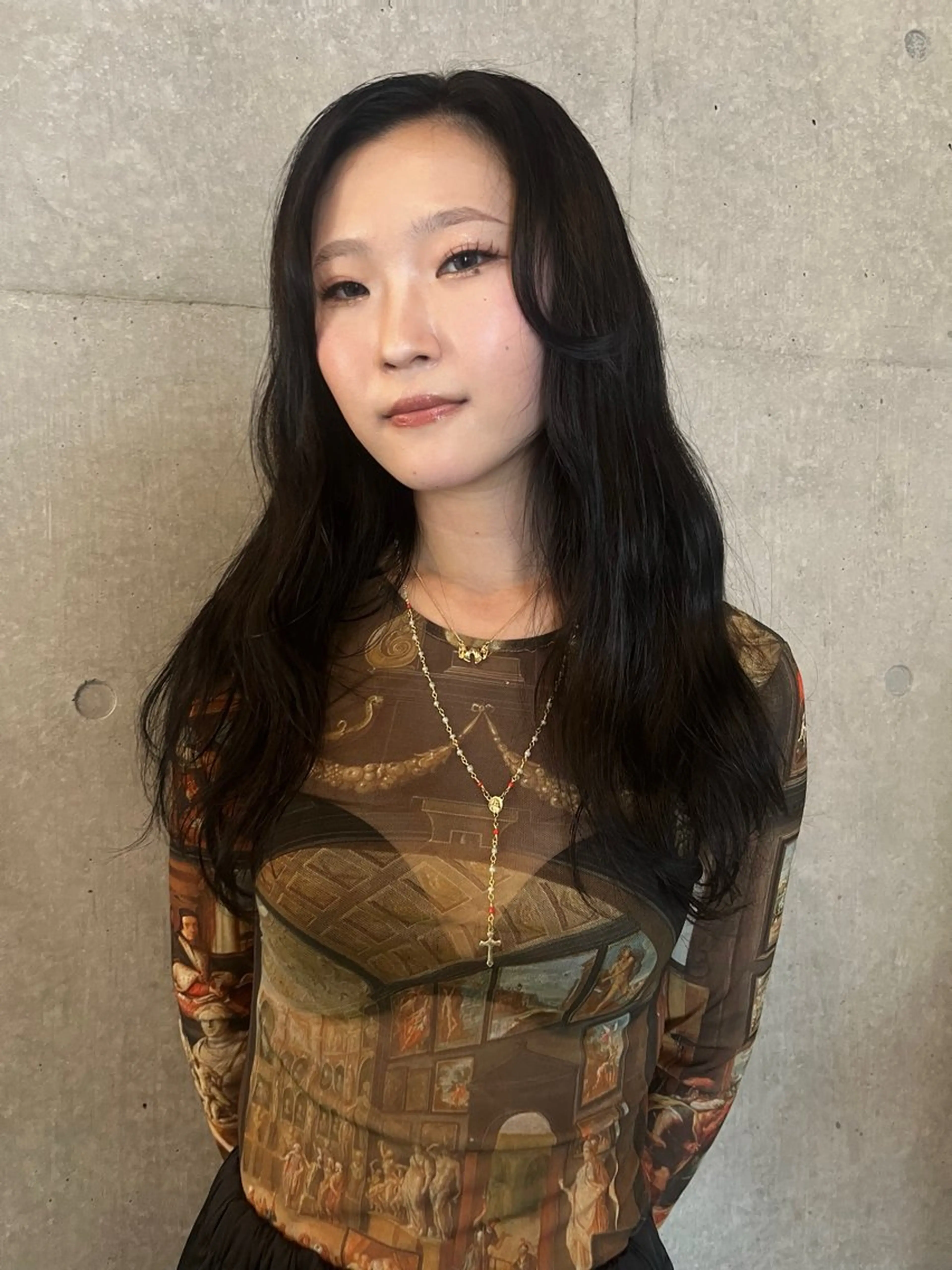 ロング 顔まわりレイヤー レイヤーカット シャギー カット ヘアカラー レイヤーカット/ウル フ　chinatsuのヘアスタイル