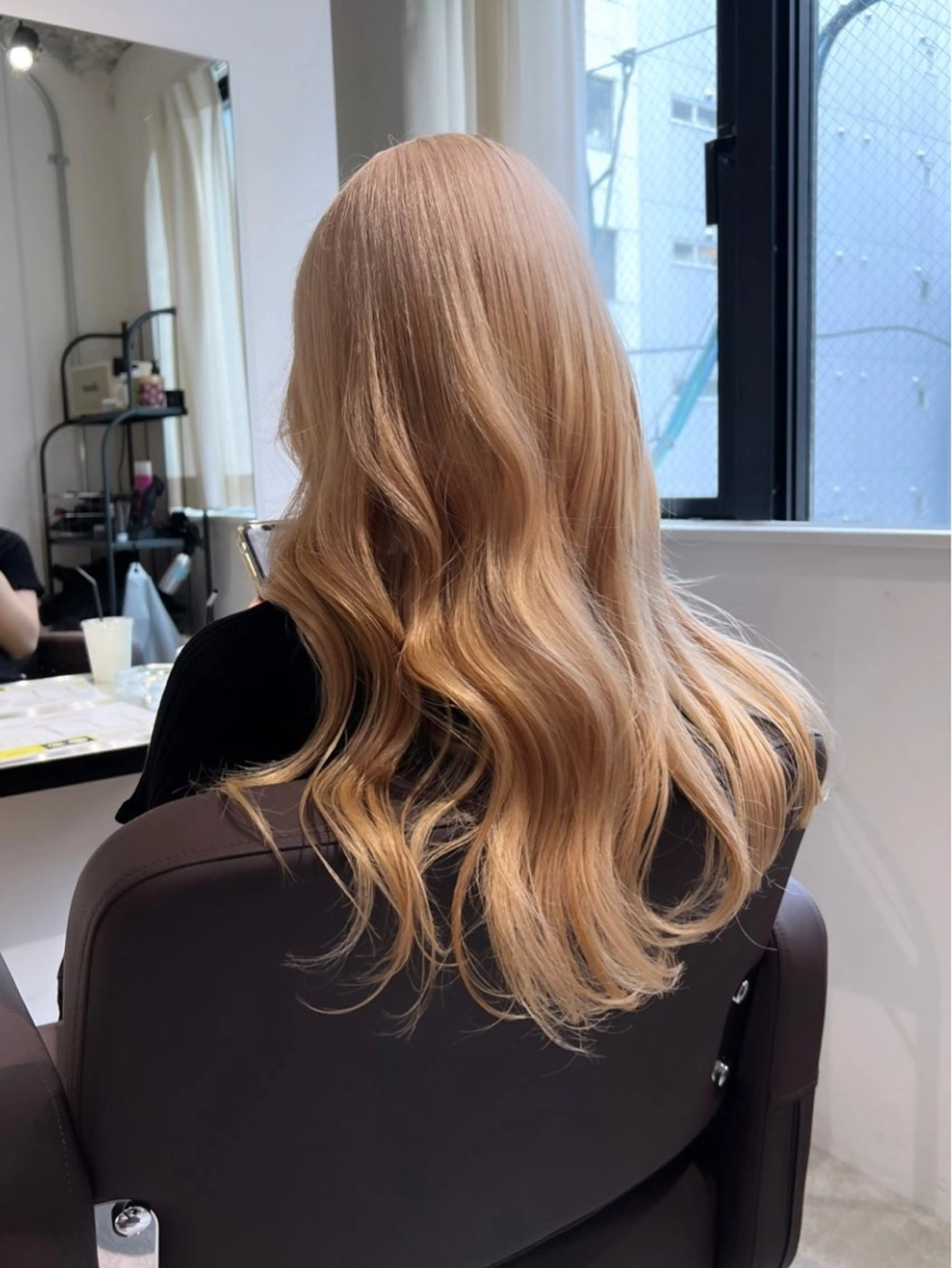 ロング カラー ブリーチ ケアブリーチ 透明感カラー デザインカラー ダブルカラー nendo_hair所属・ハイトーン/ブリーチ レイヤーsonokaのヘアスタイル