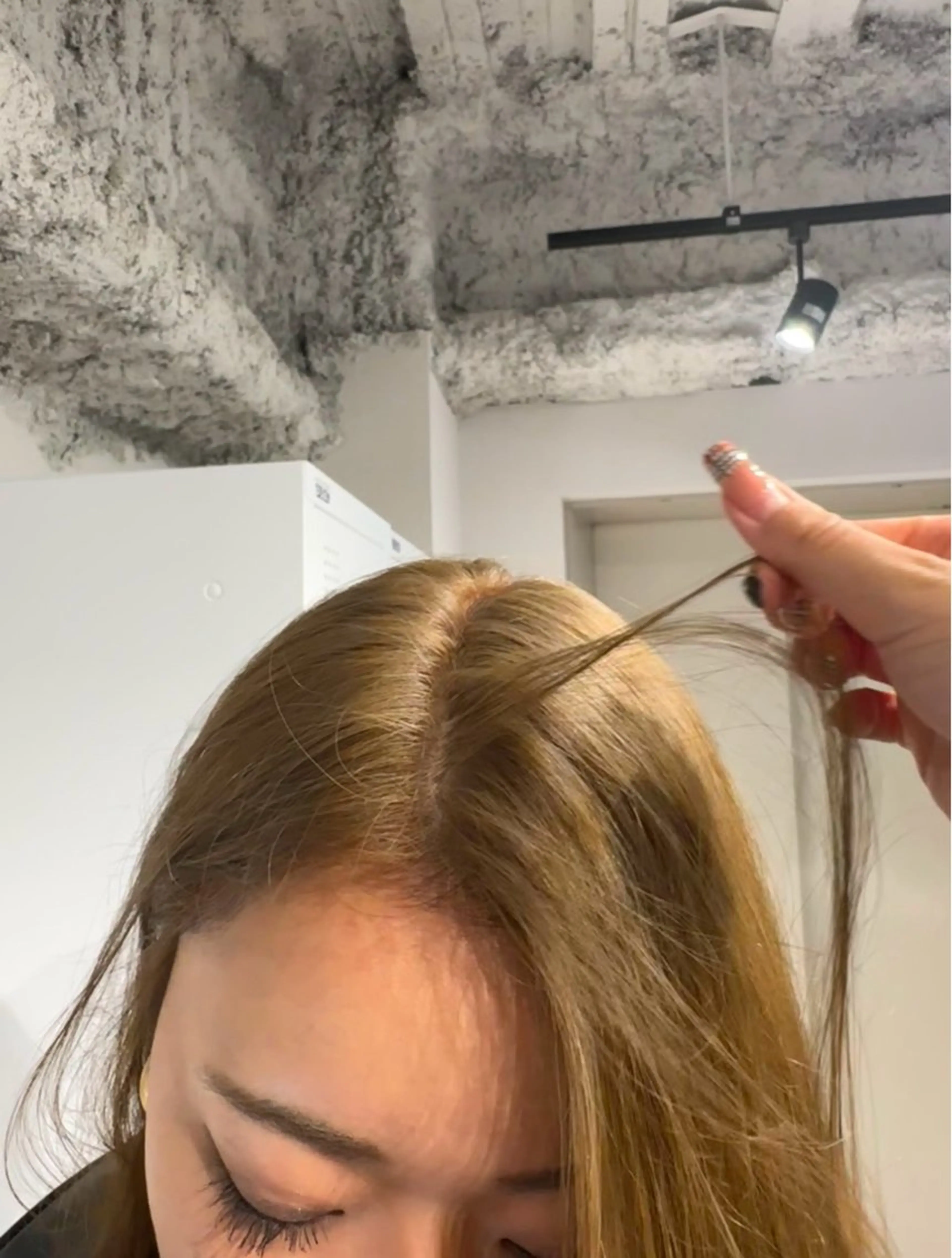 ミディアム カラー カット ヘアカラー トリートメント 海外風 レイヤー 💠MIKUのヘアスタイル