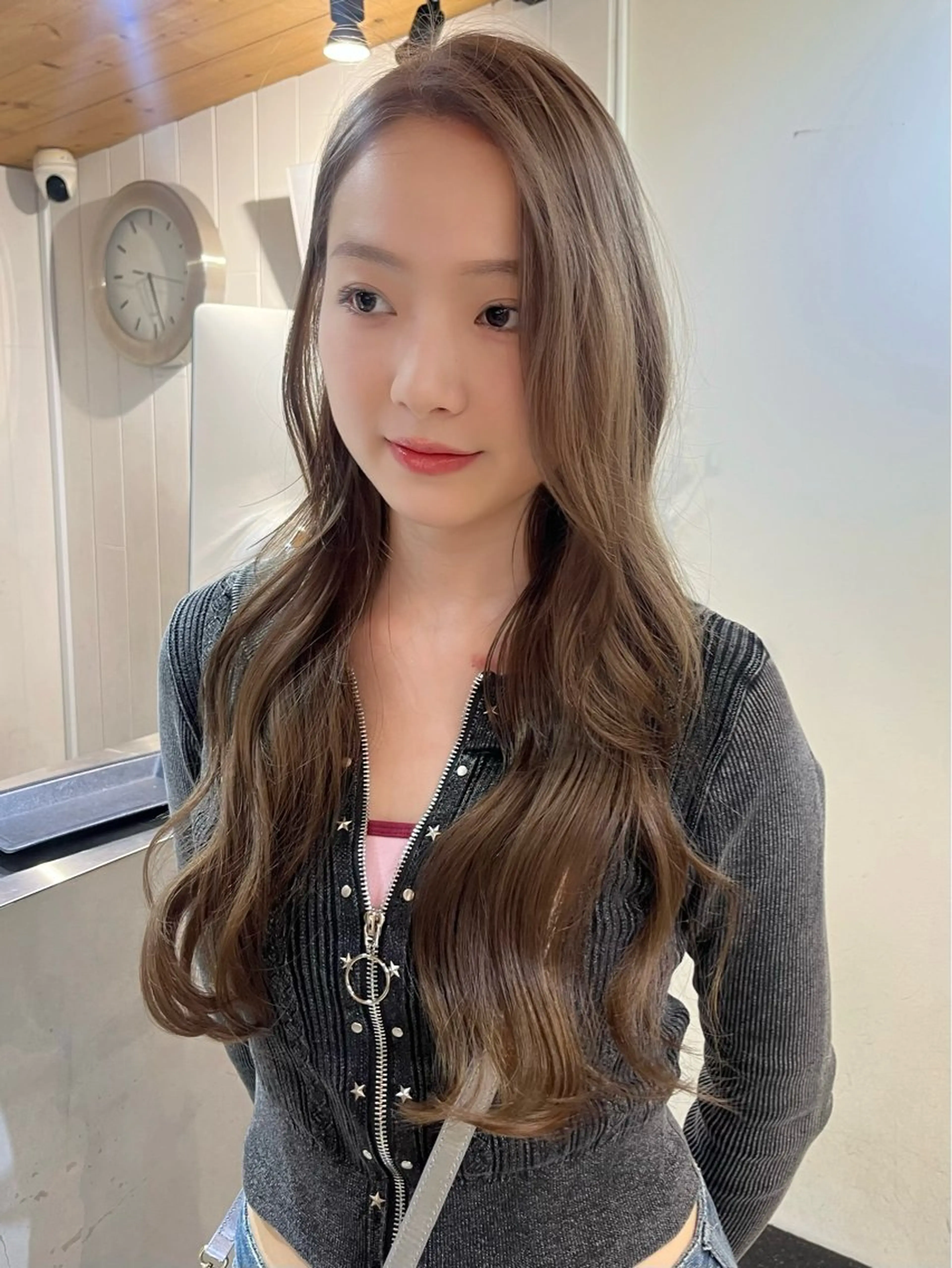 ロング カラー ヘアアレンジ ベージュカラー オリーブベージュ ヘアカラー 🫧透明感カラー/ ナルハ🫧のヘアスタイル