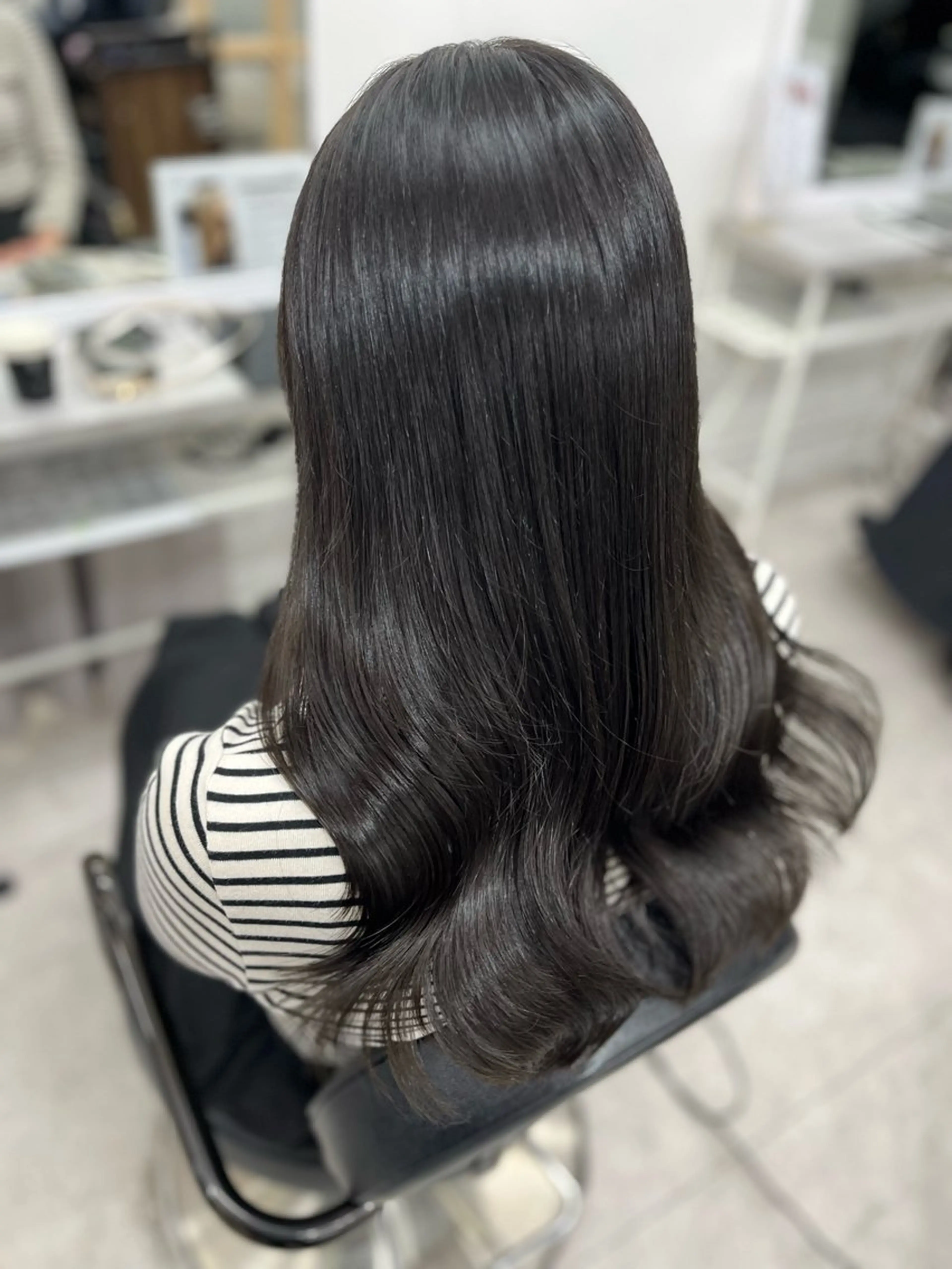 ロング カラー グレージュ オリーブグレージュ オリーブグレー 🫧ぷる艶カラー🫧 Yuubi🦩のヘアスタイル