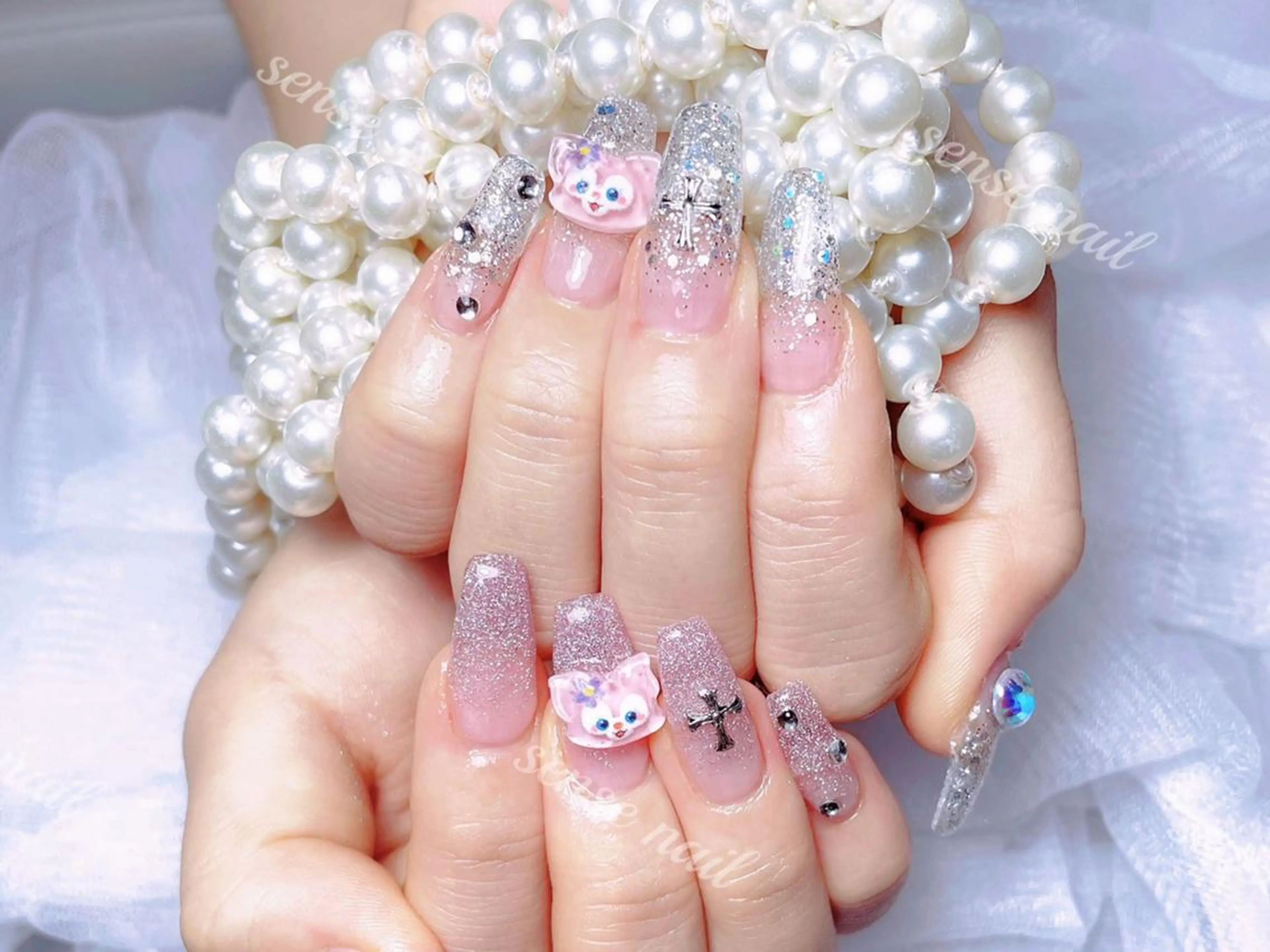 ネイル Queening 🦋のネイルデザイン