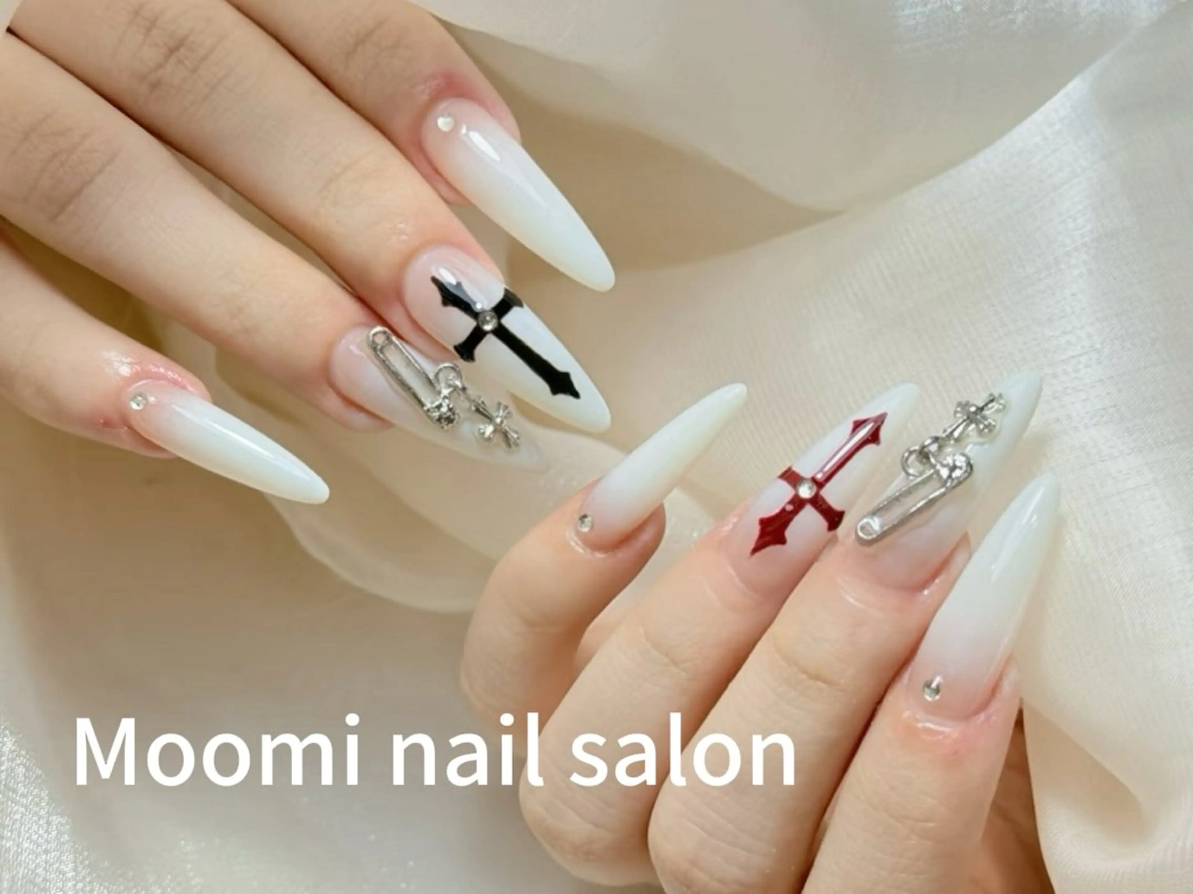 ロング ハンドネイル Moomi あずりのネイルデザイン