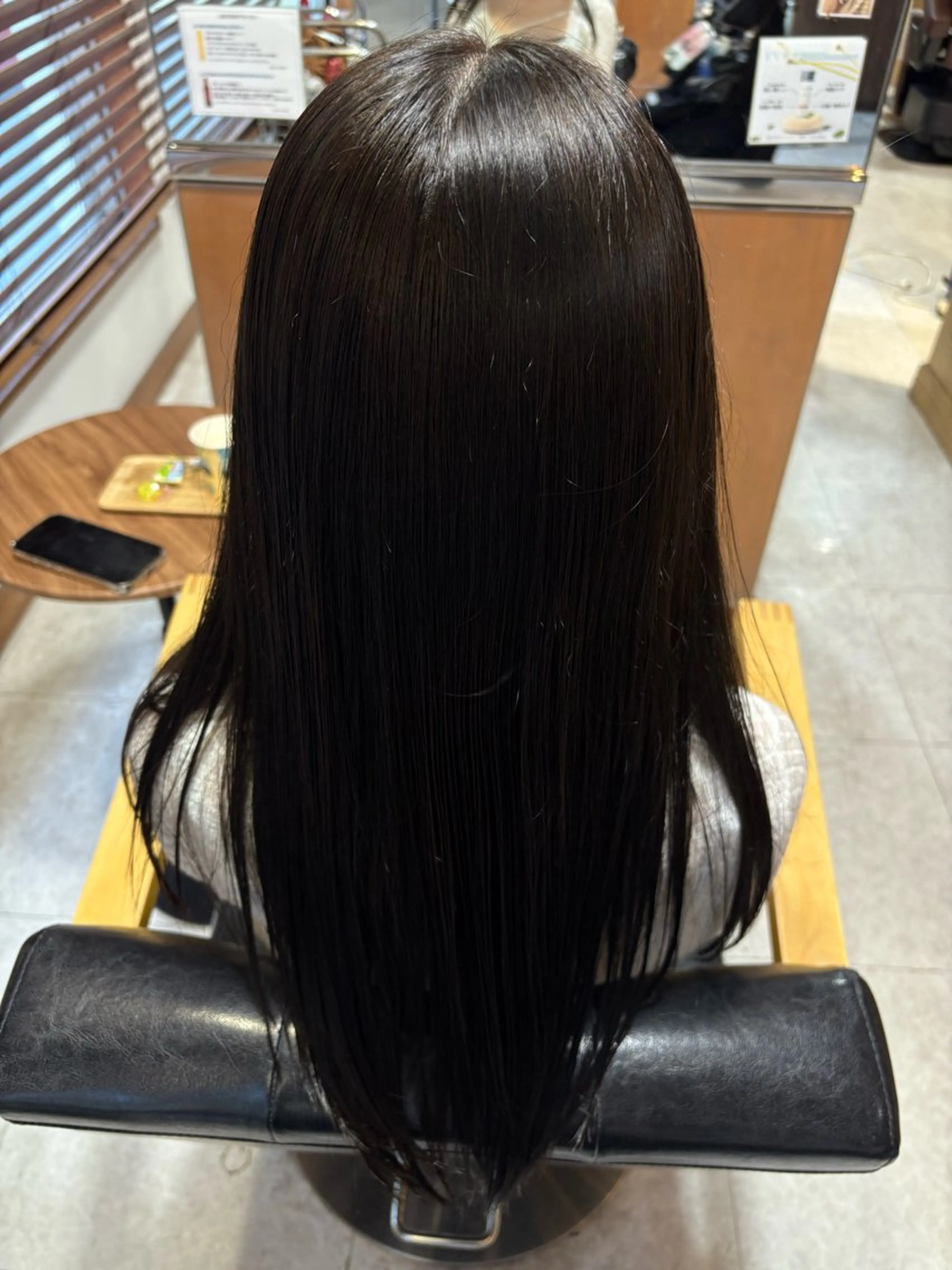 ロング カラー オリーブカラー 松本 りんのヘアスタイル