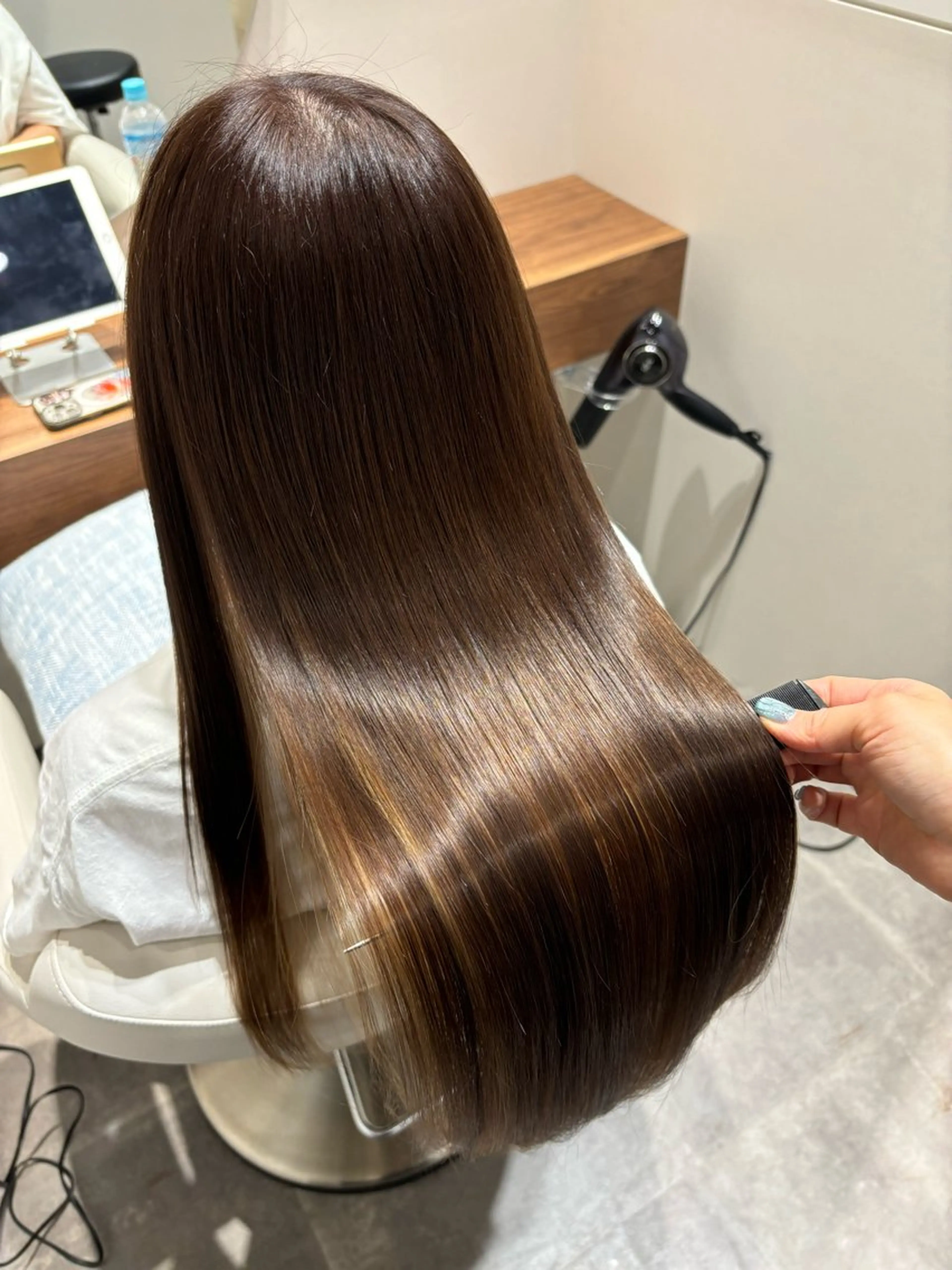 ロング ヘアカラー トリートメント 美髪ヘア 🤍erikaのヘアスタイル