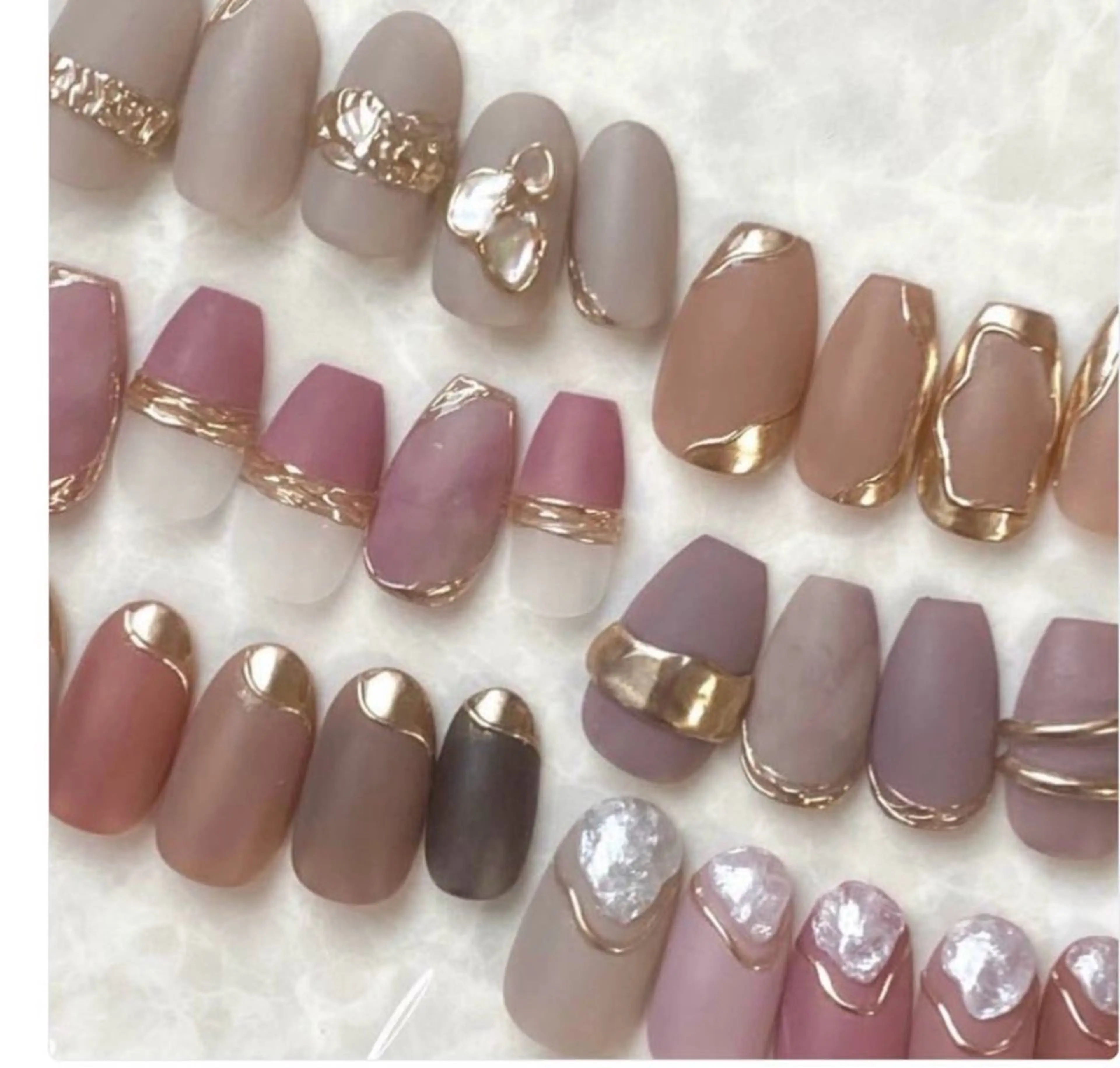ミラーデザイン4本入り🎀(オフ無し)🌸の写真