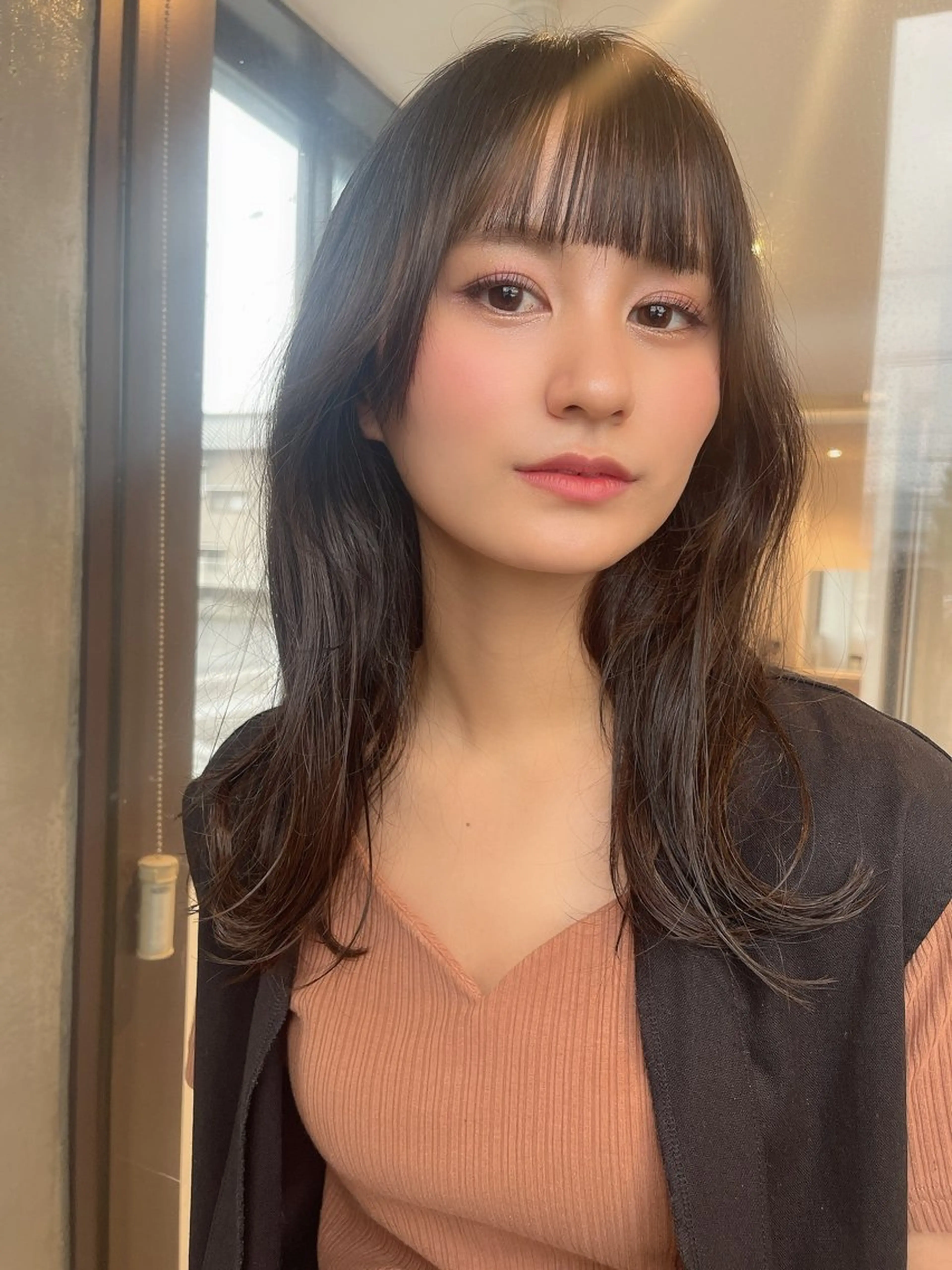 セミロング レイヤーカット カット Licol所属・髪質改善サロン Licolフリー予約のヘアスタイル