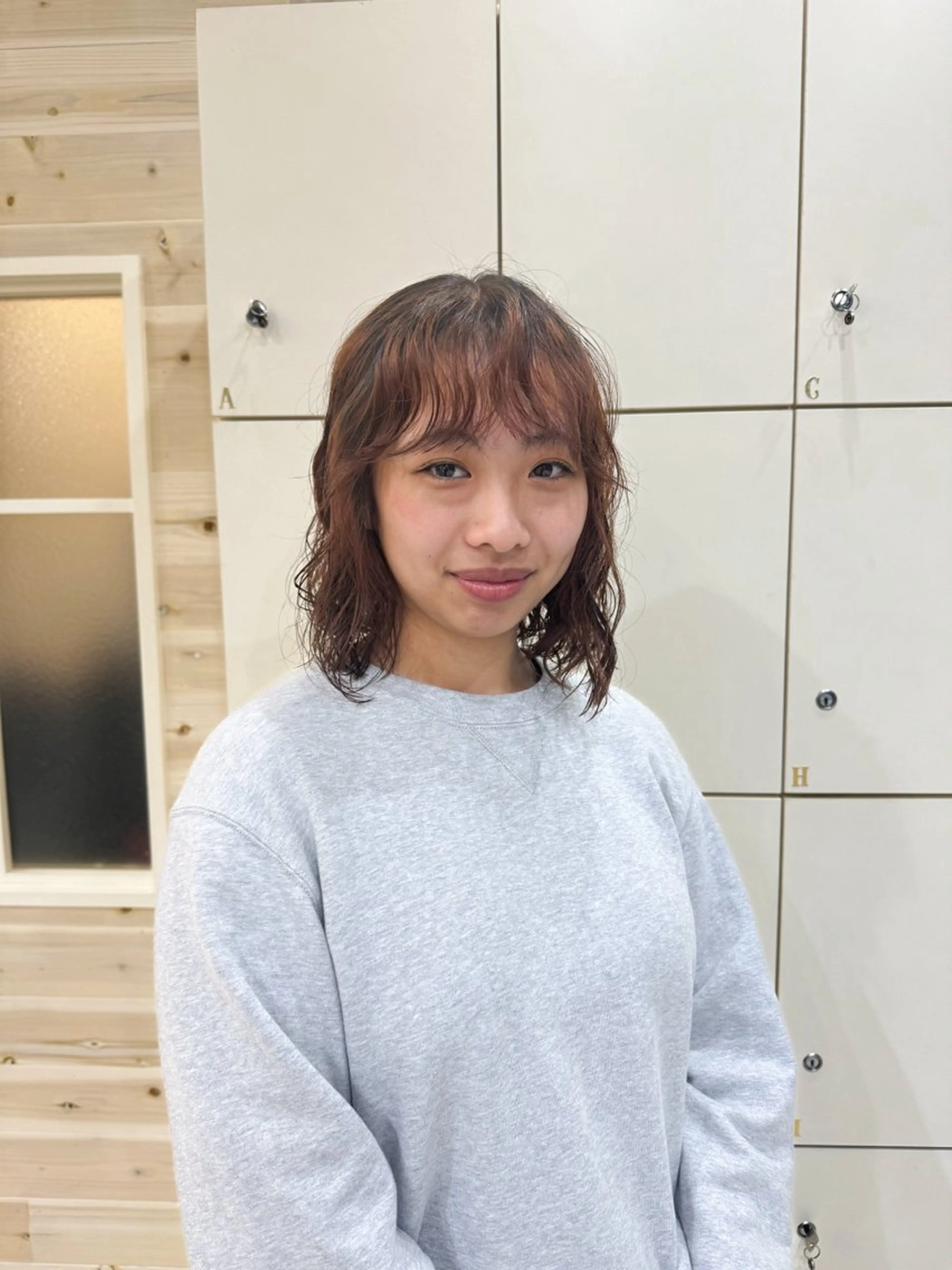 ミディアム パーマ ミディアムパーマ ニュアンスパーマ カット パーマ Seeknext // Rukaのヘアスタイル