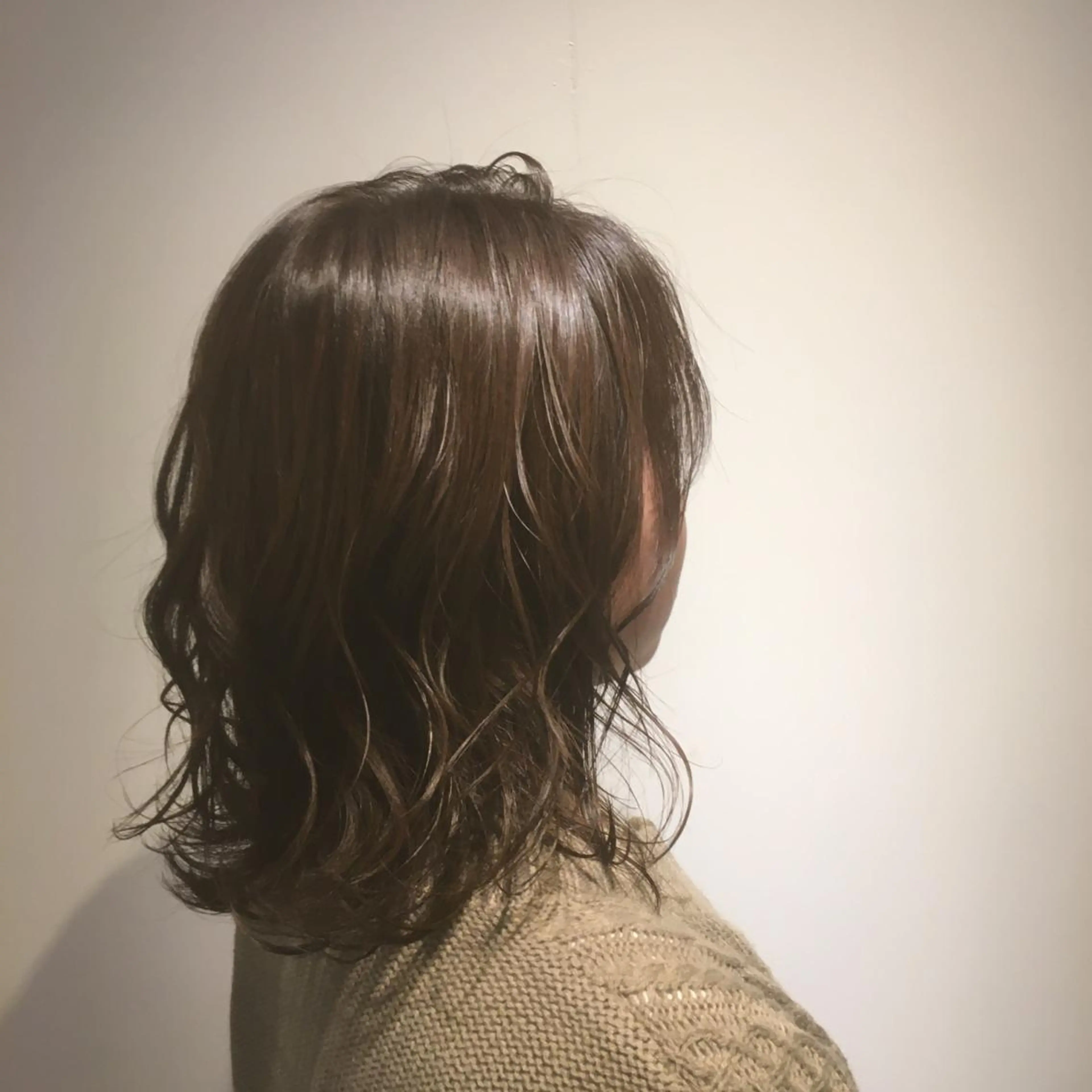 セミロング カラー カット ヘアカラー トリートメント しのはら まどかのヘアスタイル