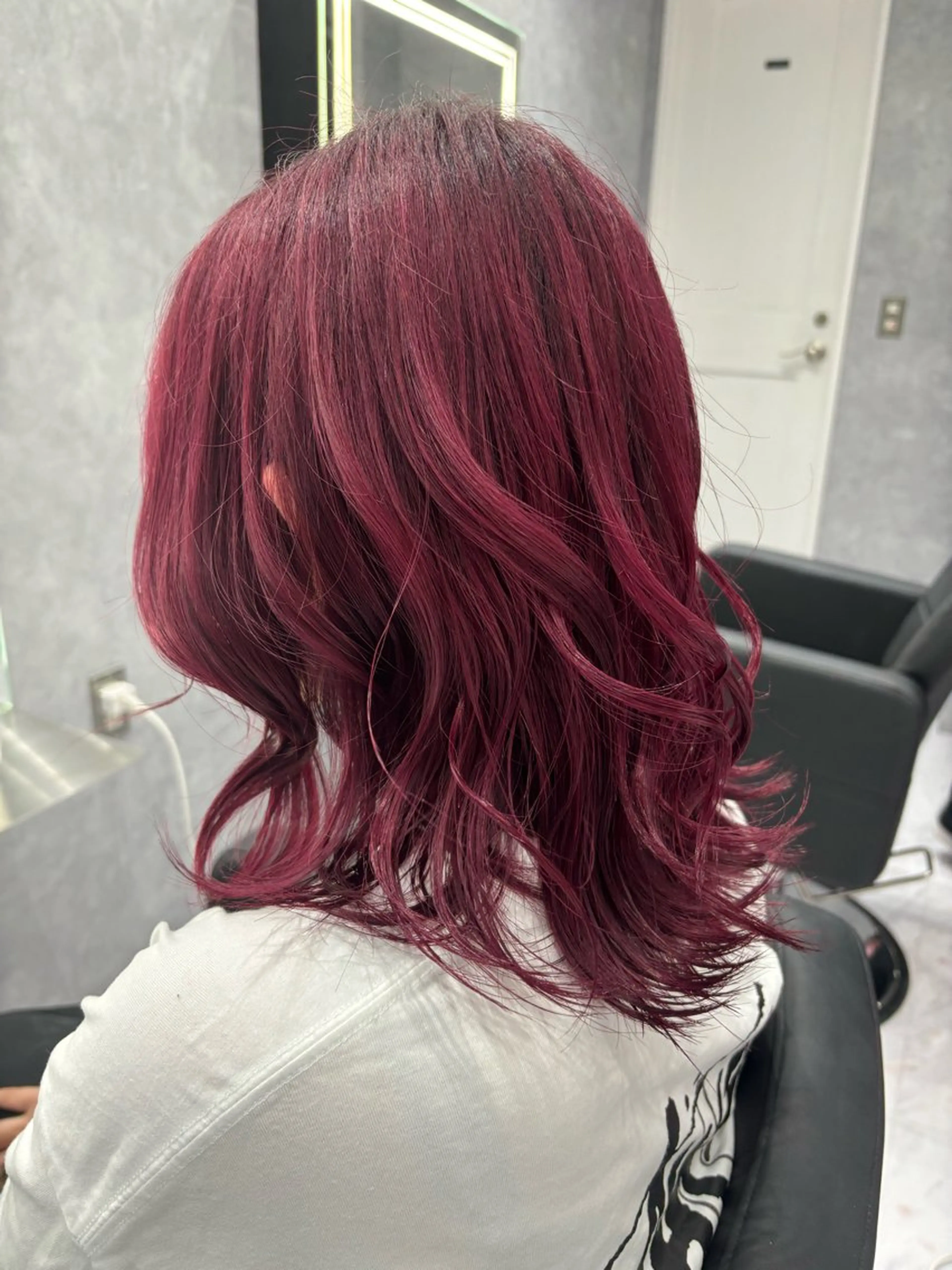 ミディアム カラー CS made by SHACHU 栄所属・山田 瑛司のヘアスタイル