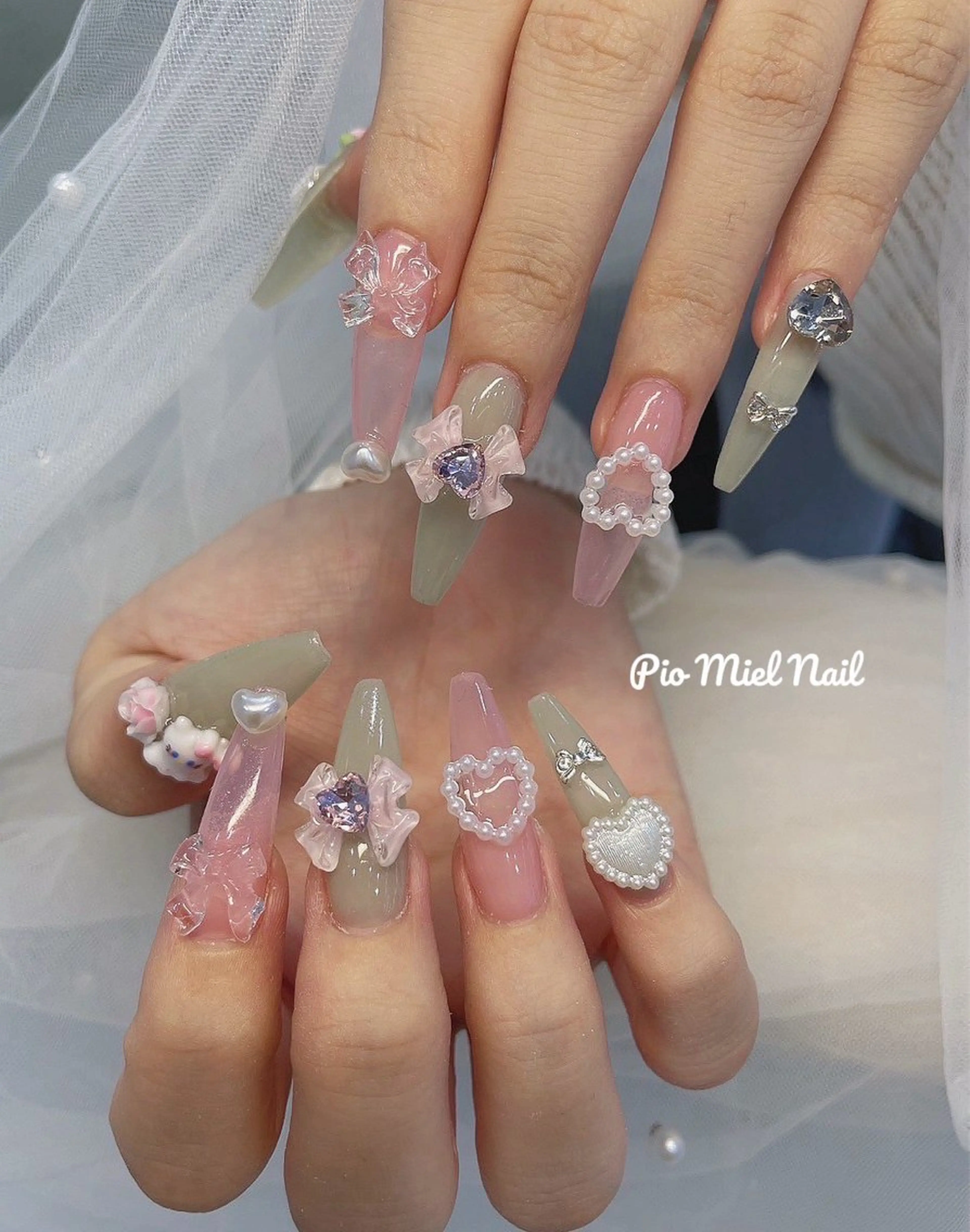 ロング 韓国風ヘア ハンドネイル Pionail 新宿のネイルデザイン