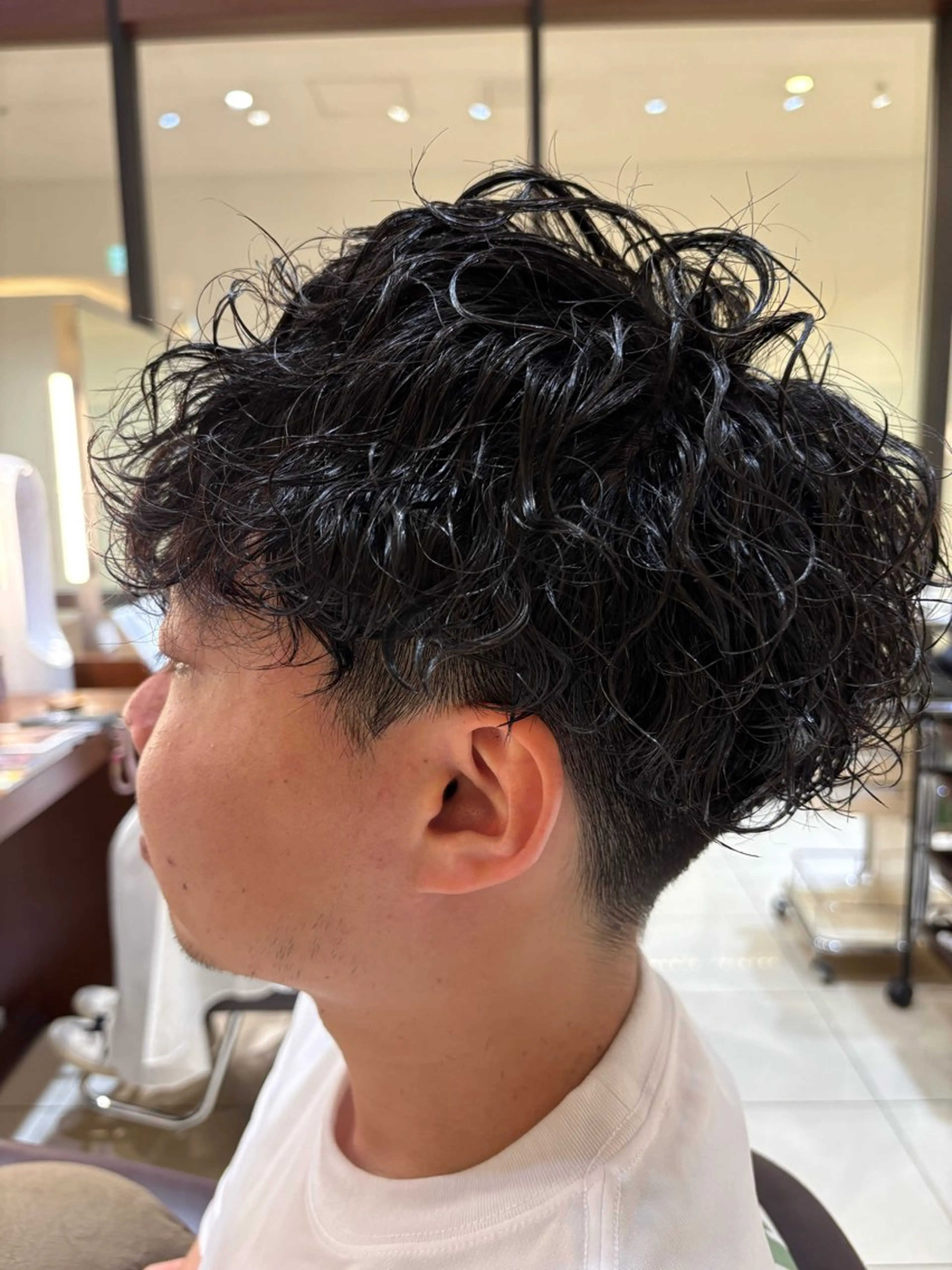 パーマ メンズ メンズパーマ 波巻きパーマ WACHI AYATOのヘアスタイル