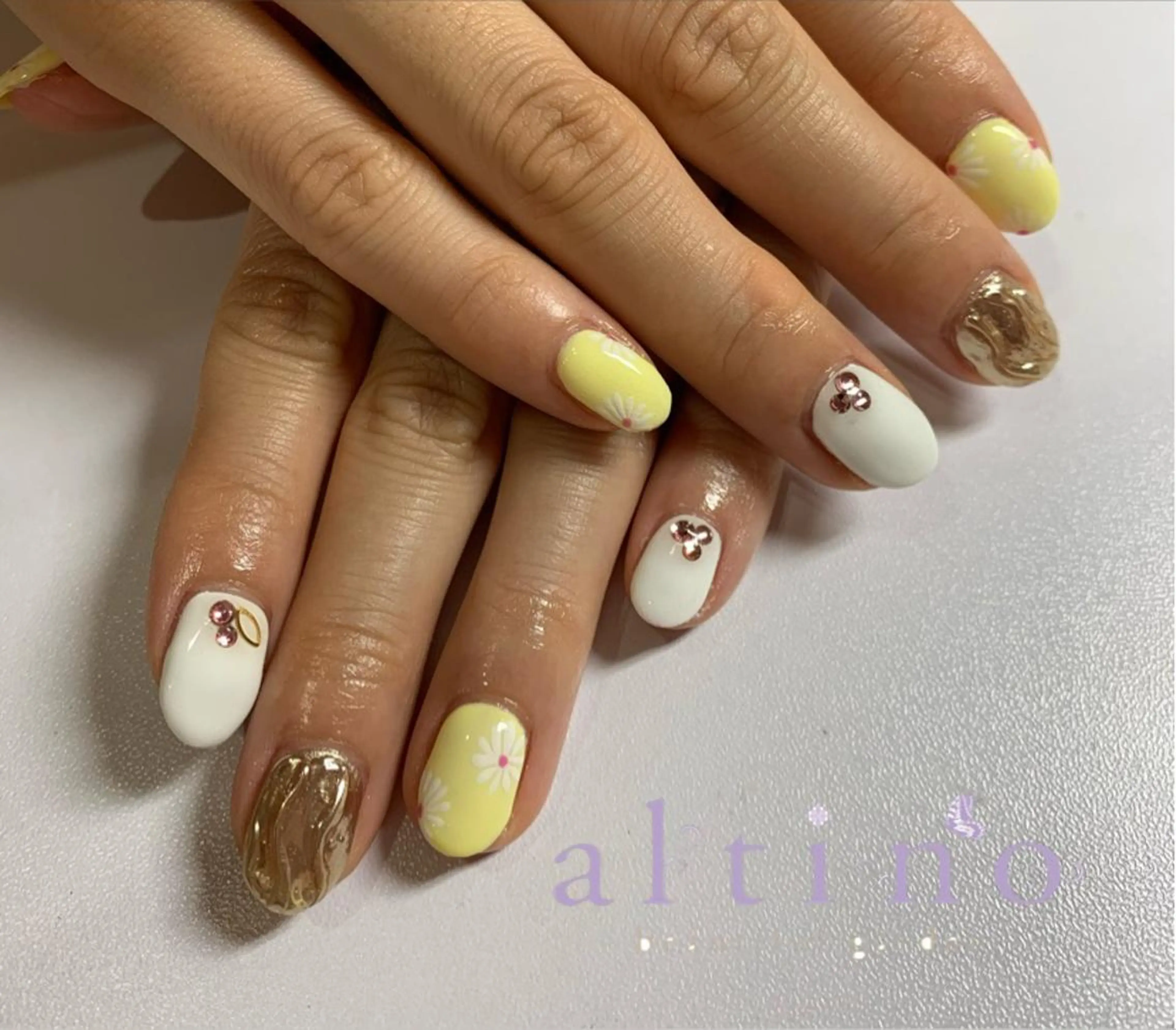 ネイル ハンドネイル nail atelier  new moon所属・森 貴子のネイルデザイン