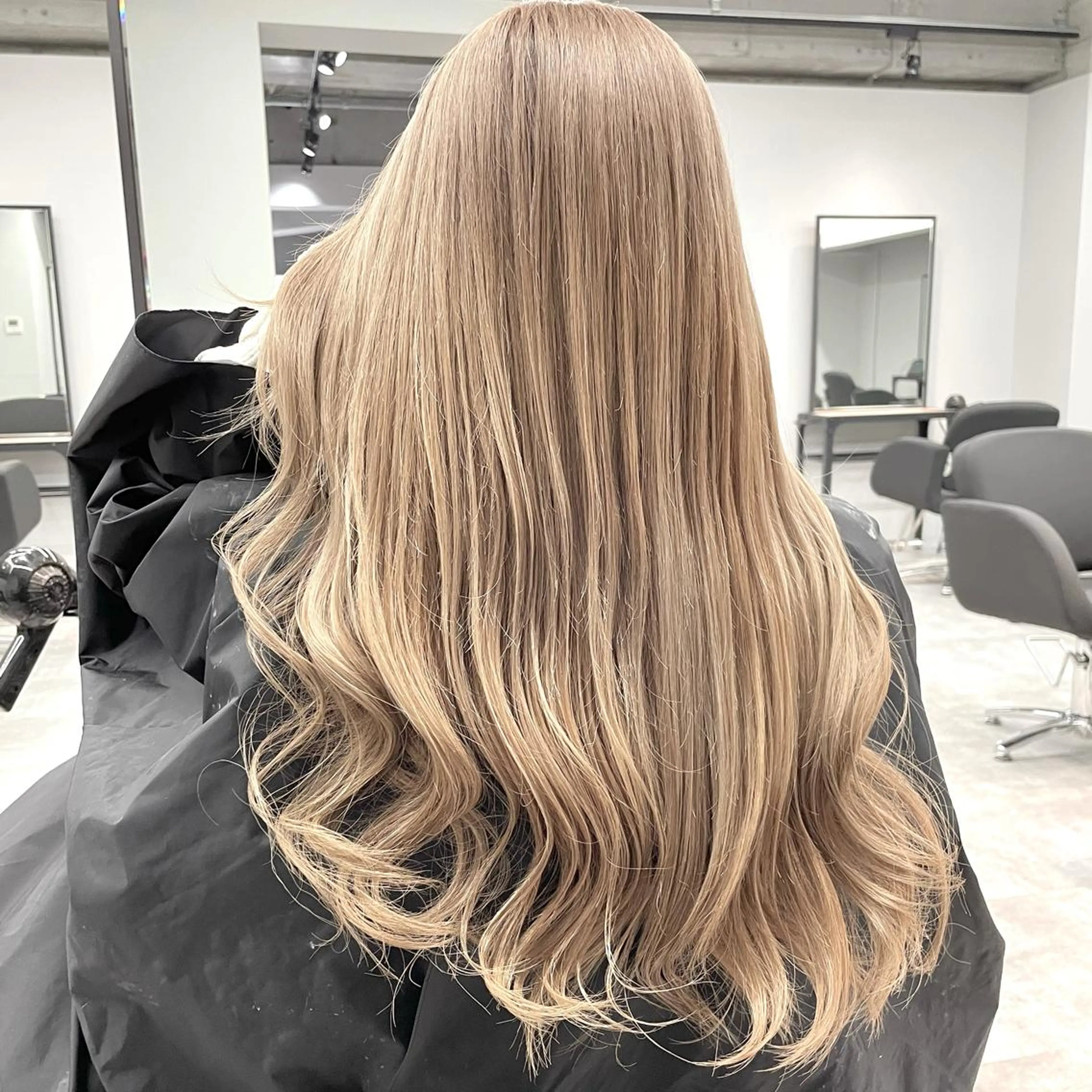 ロング カラー ハイトーンカラー ヘアカラー トリートメント MiL所属・✨ハイトーン✨ 濱田知孝のヘアスタイル