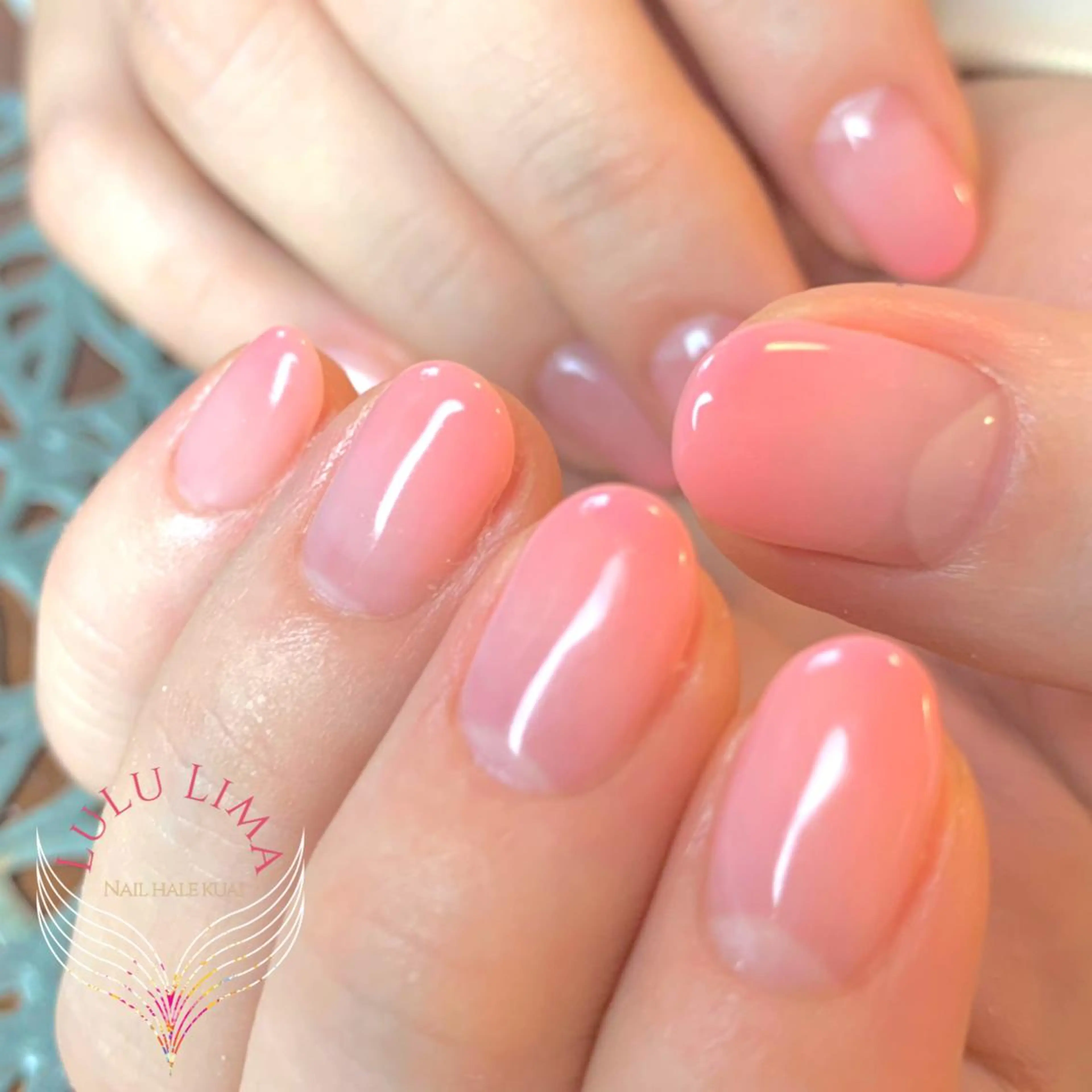 ネイル グラデーション ハンドネイル ハンドケア LULU LIMAのネイルデザイン