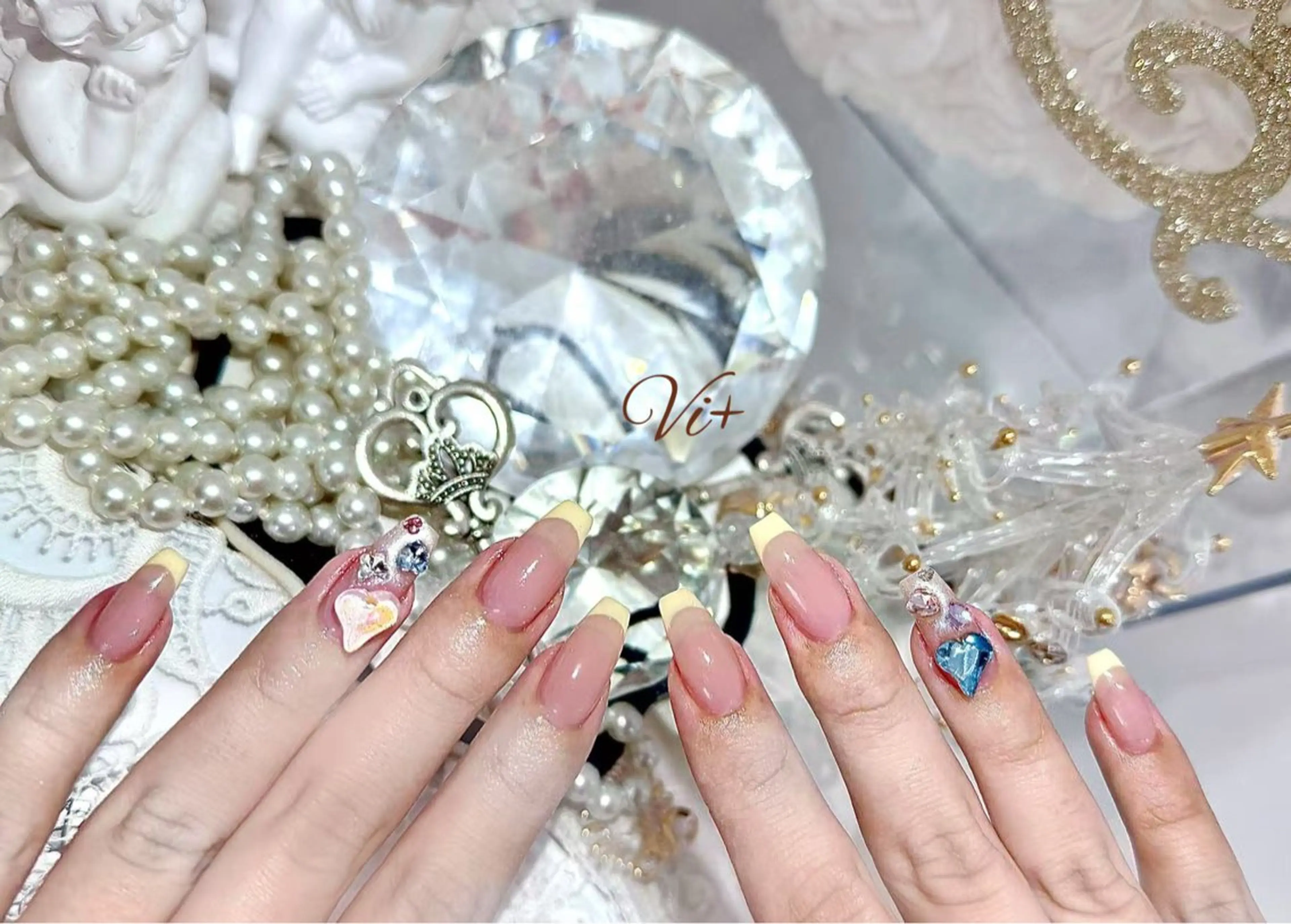 ネイル ハンドネイル ✨Nailsalon Vi+✨のネイルデザイン