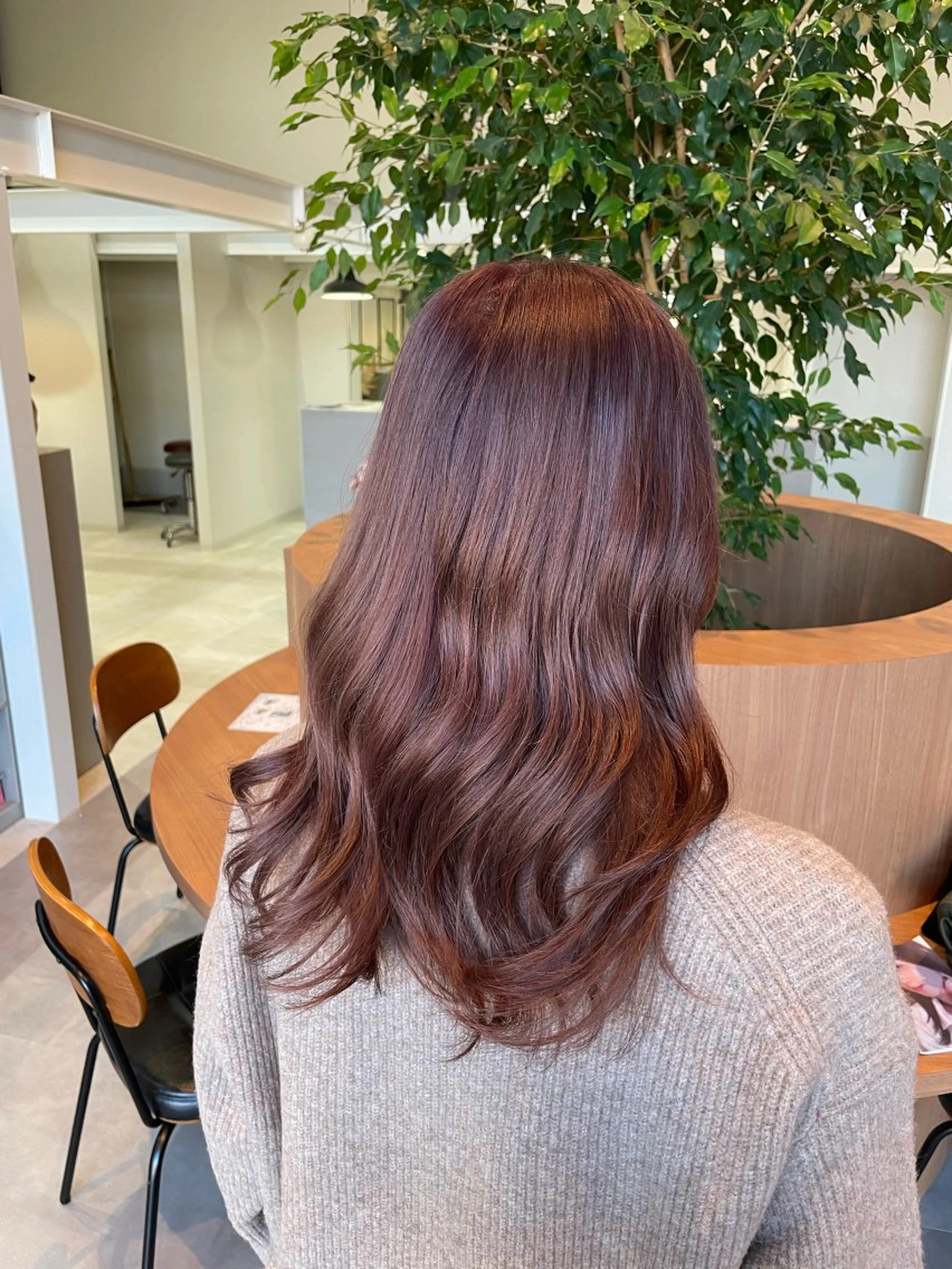 ミディアム カラー ブラウンカラー ピンクカラー ピンクブラウン ヘアカラー ayaka |トレンドヘアのヘアスタイル